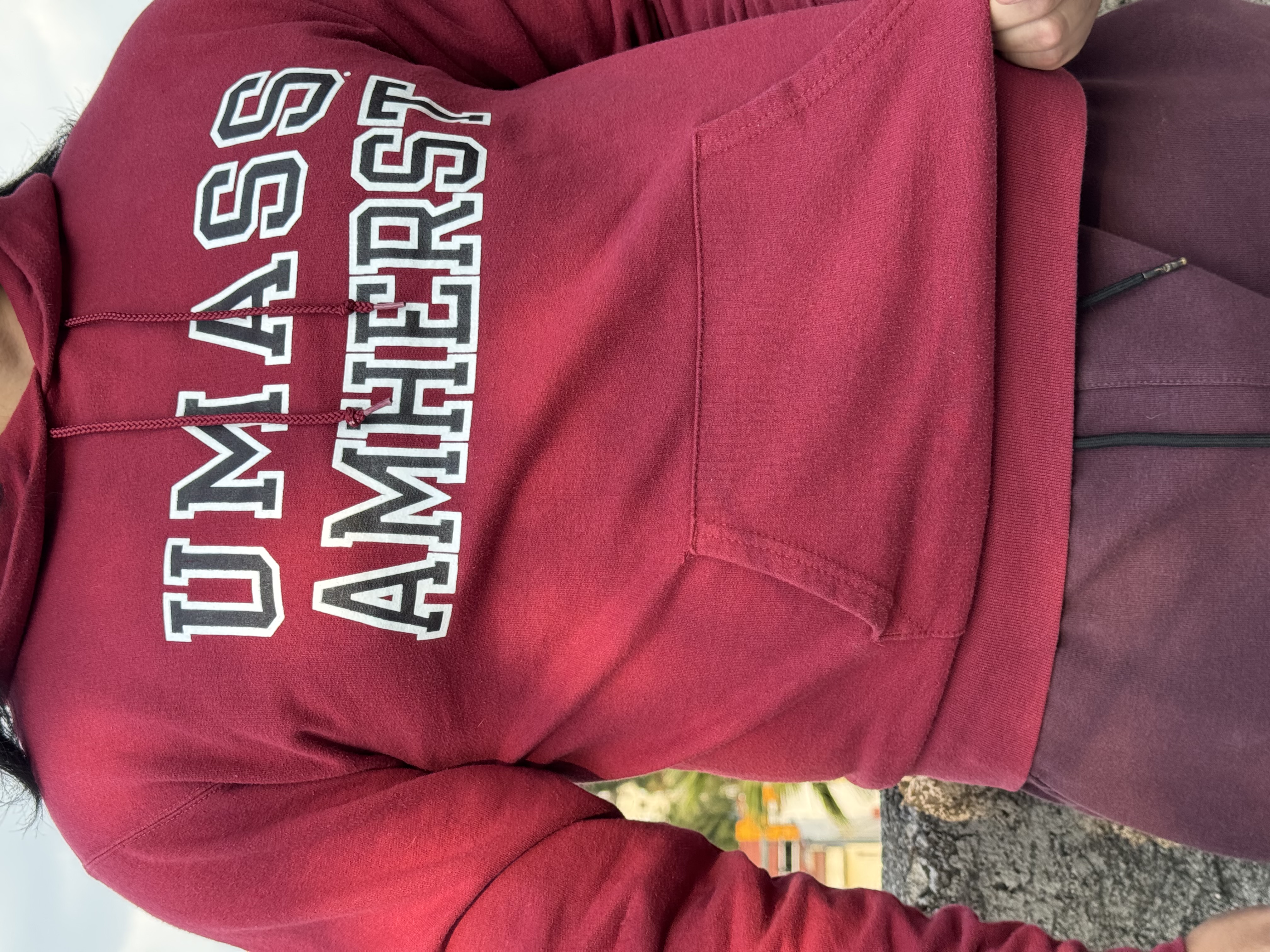 SUDADERA UMASS