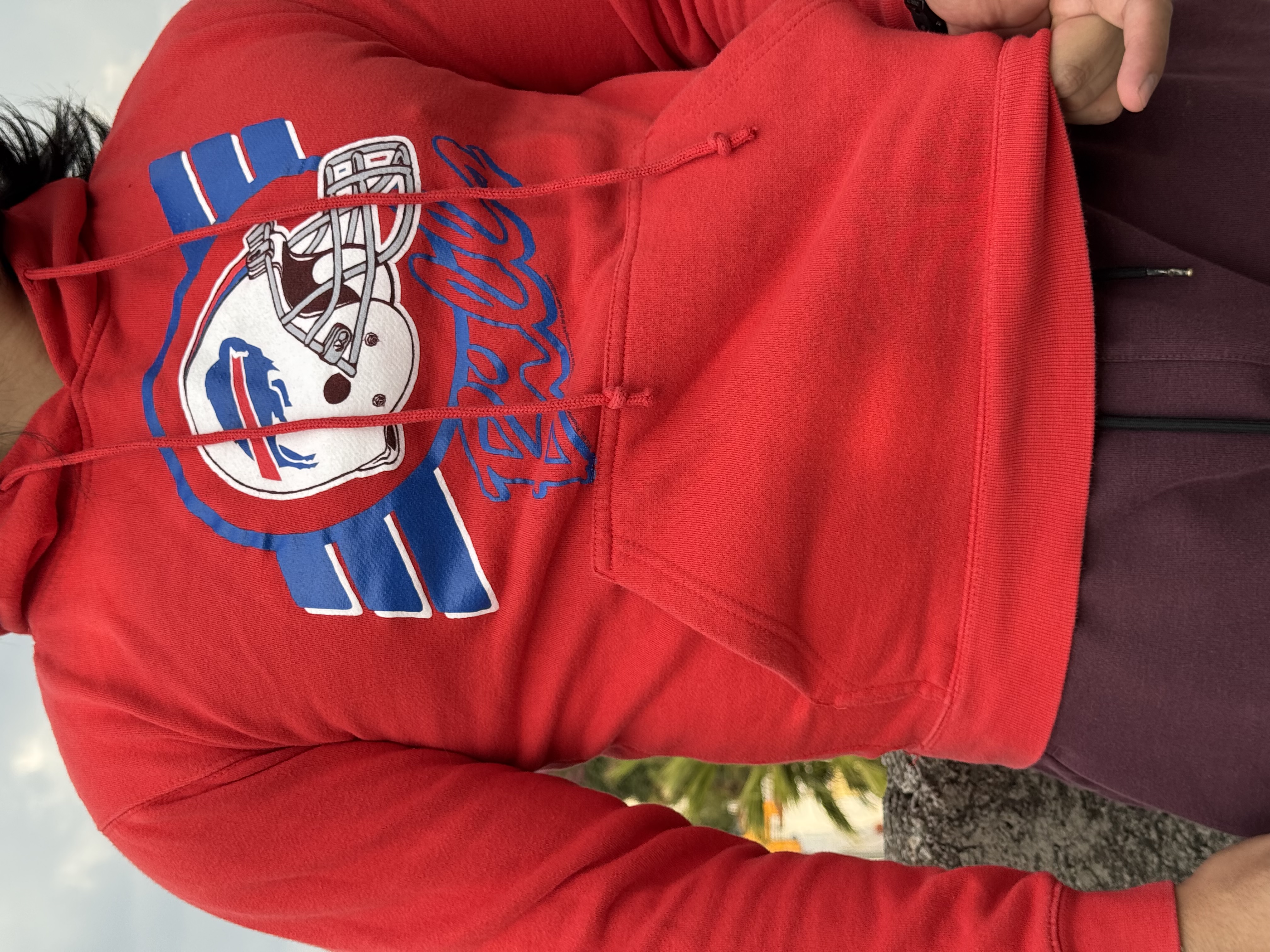 SUDADERA BILLS