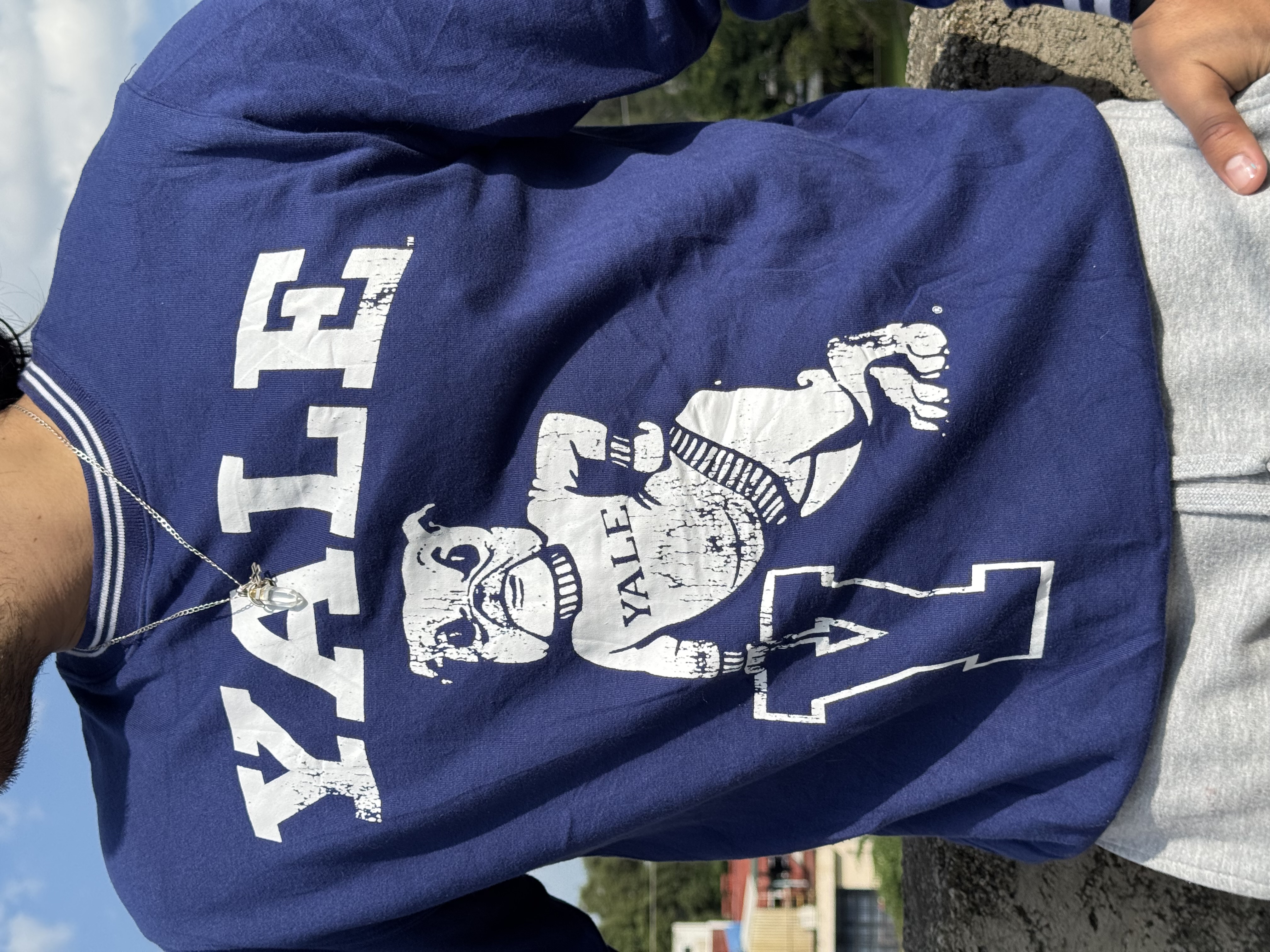 CREWNECK YALE