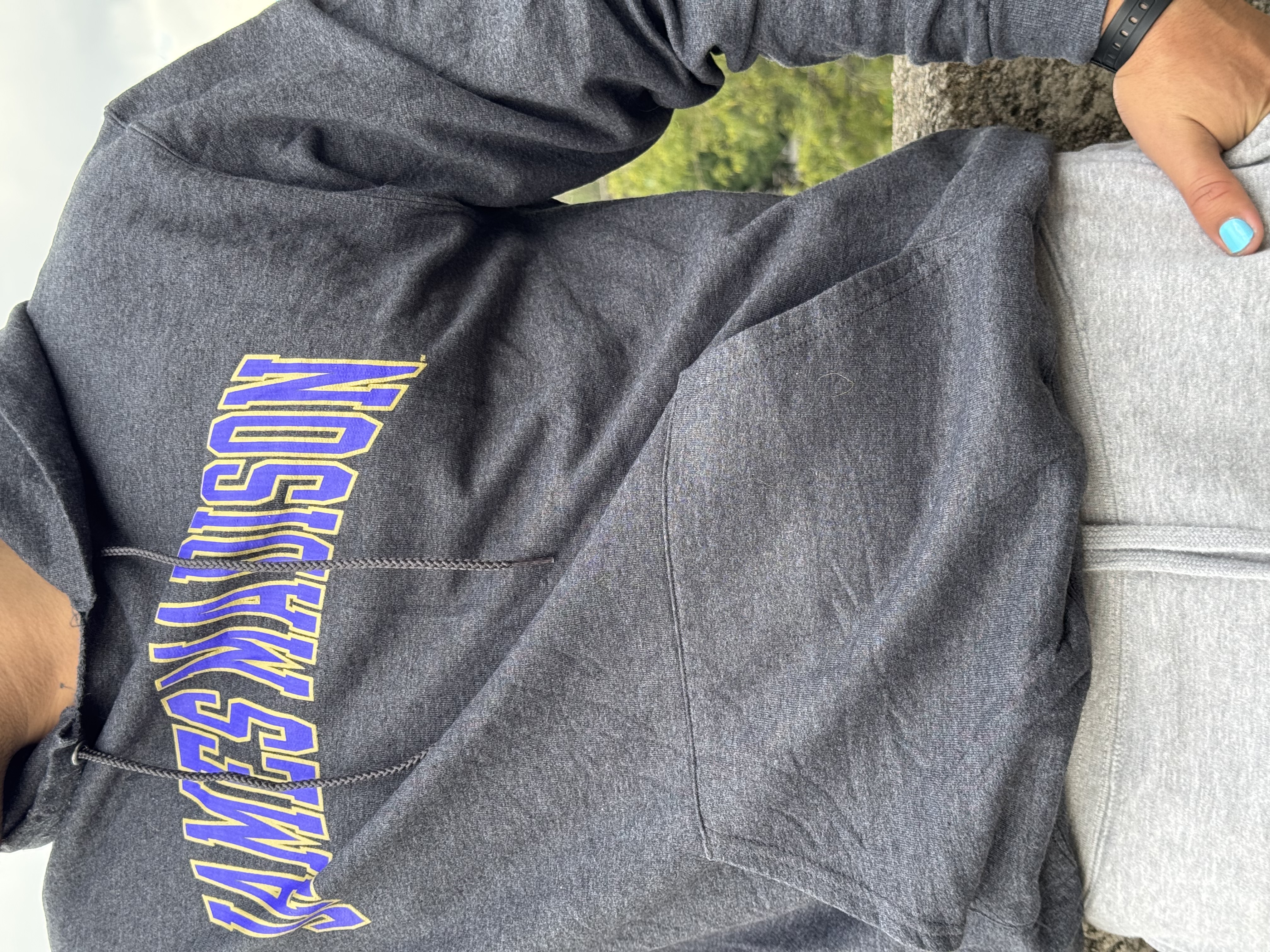 SUDADERA JAMES MADISON DUKES