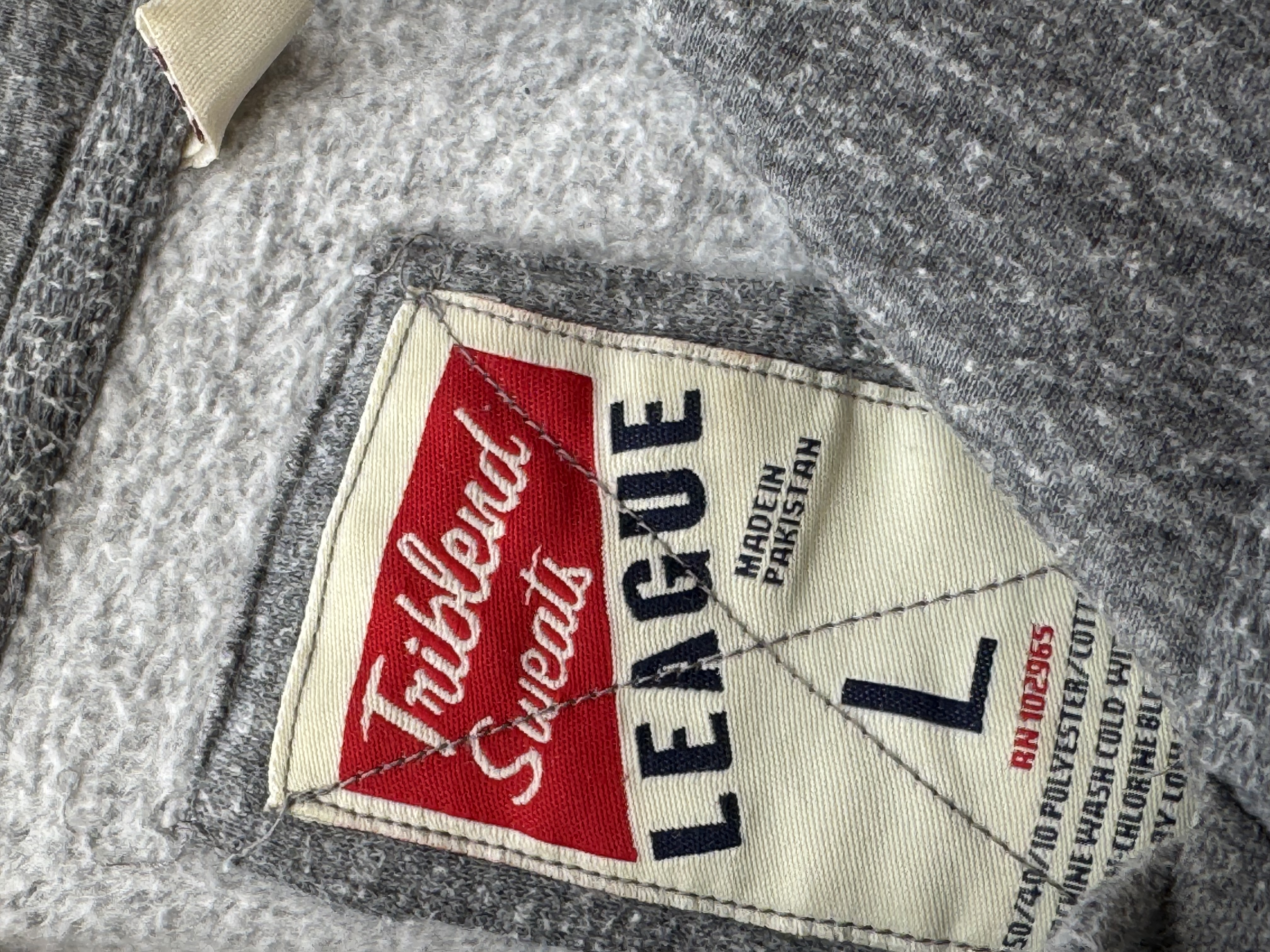 SUDADERA UMASS LOWEL