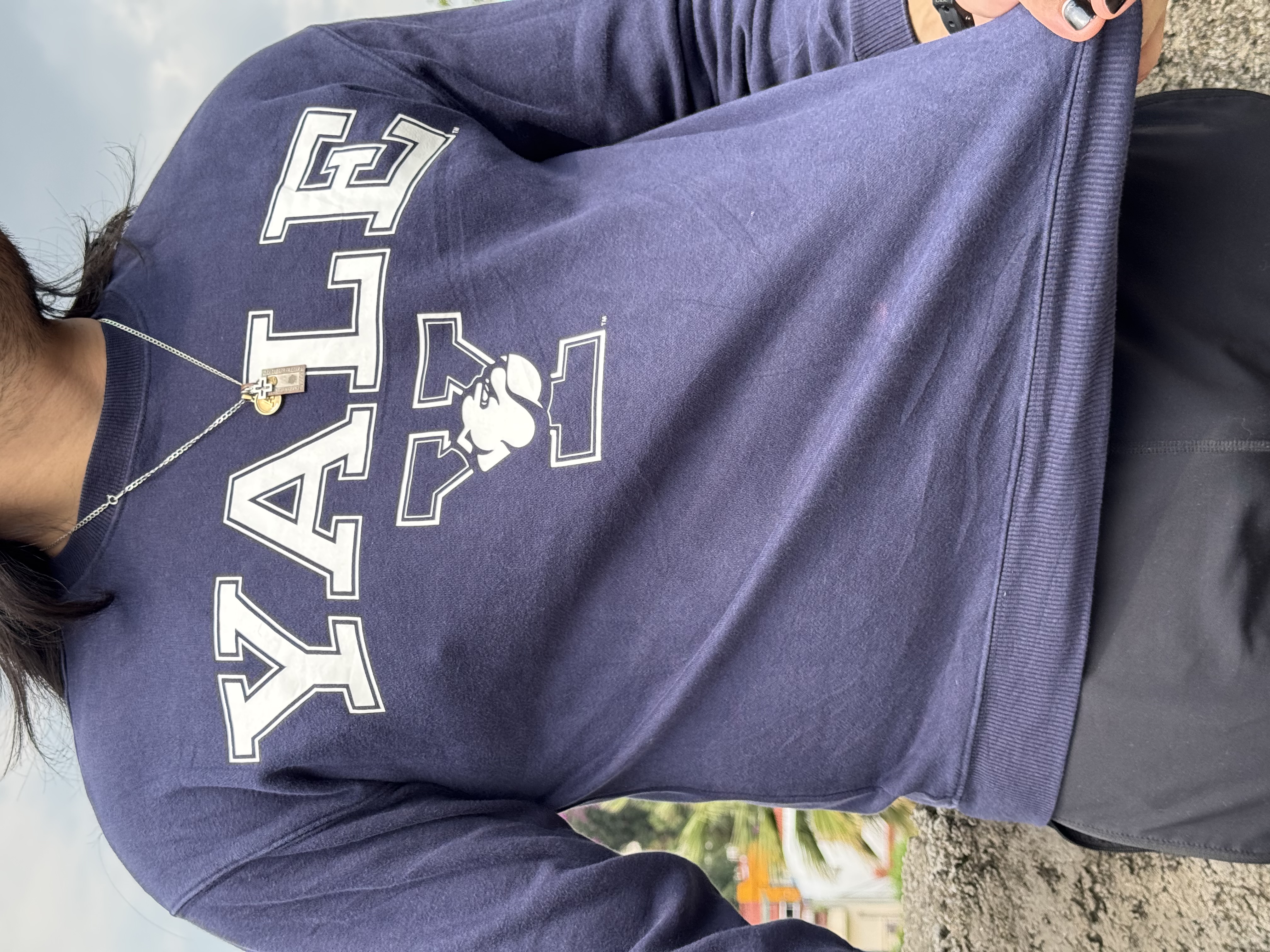 CREWNECK YALE