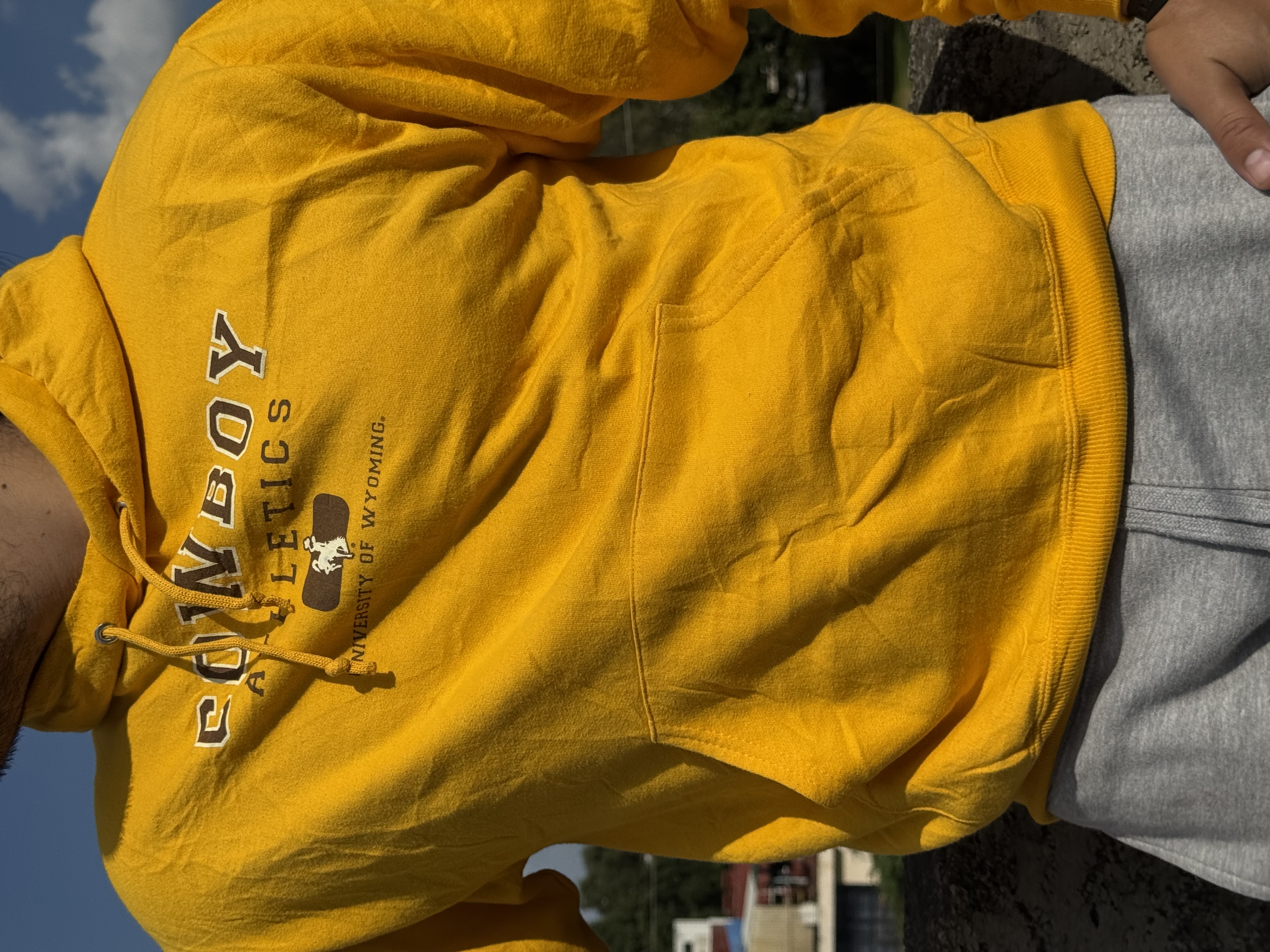 SUDADERA WYOMING COWBOYS