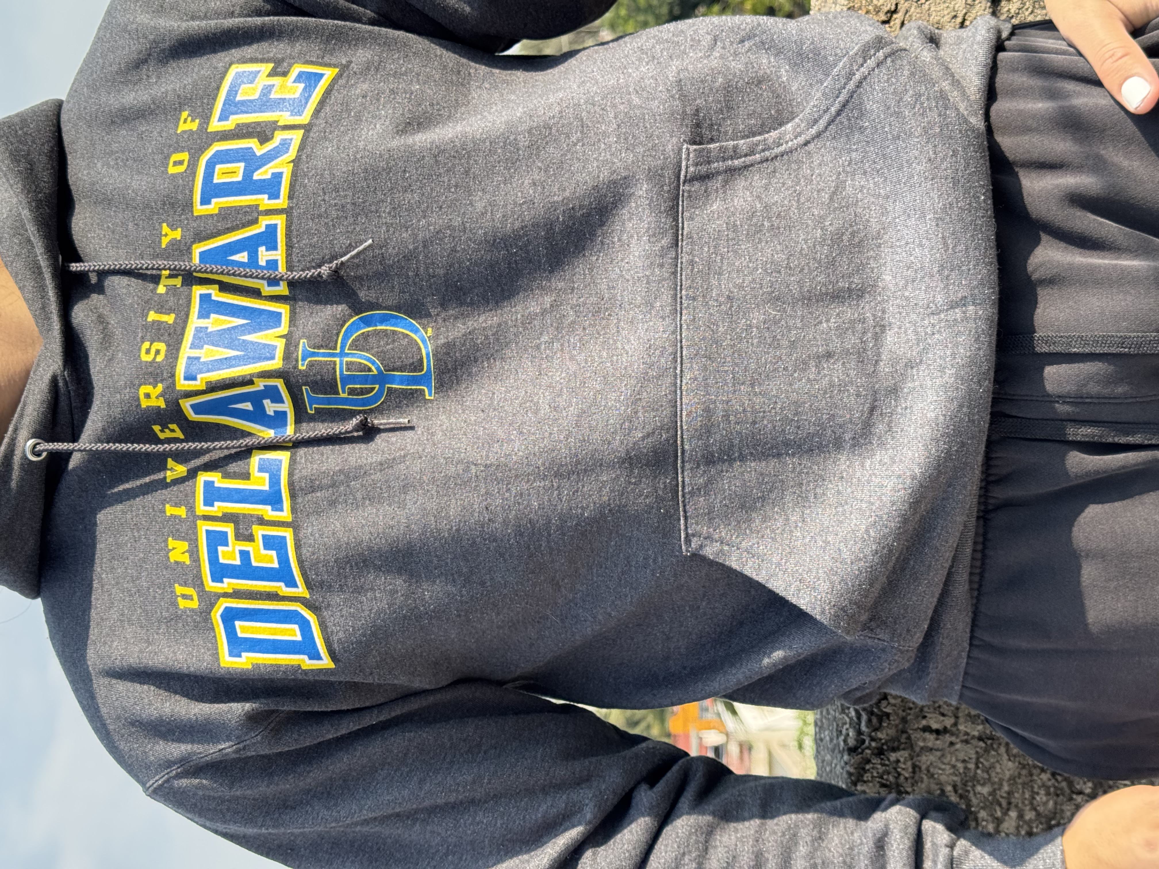 SUDADERA DELAWARE