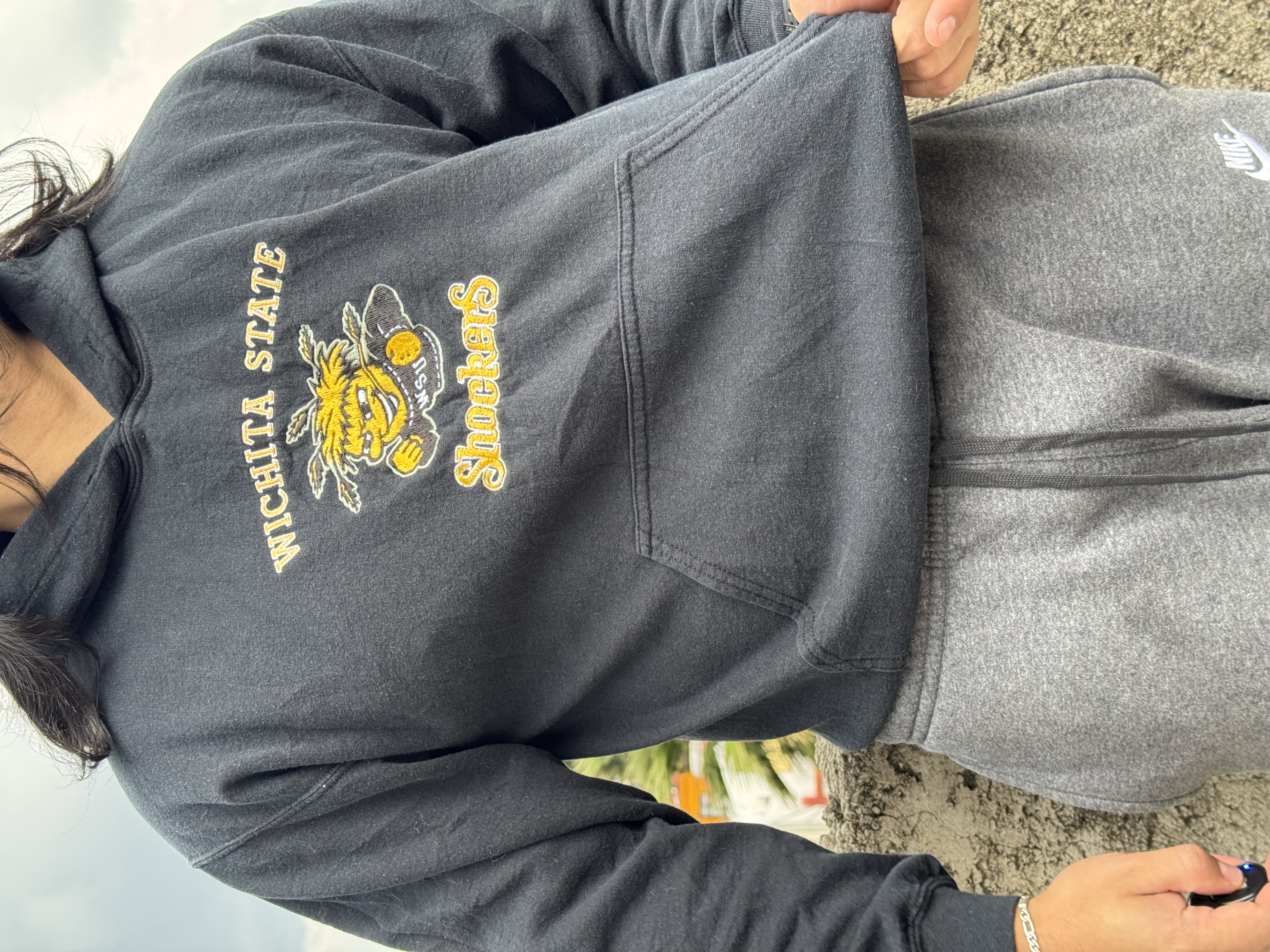 SUDADERA WICHITA STATE