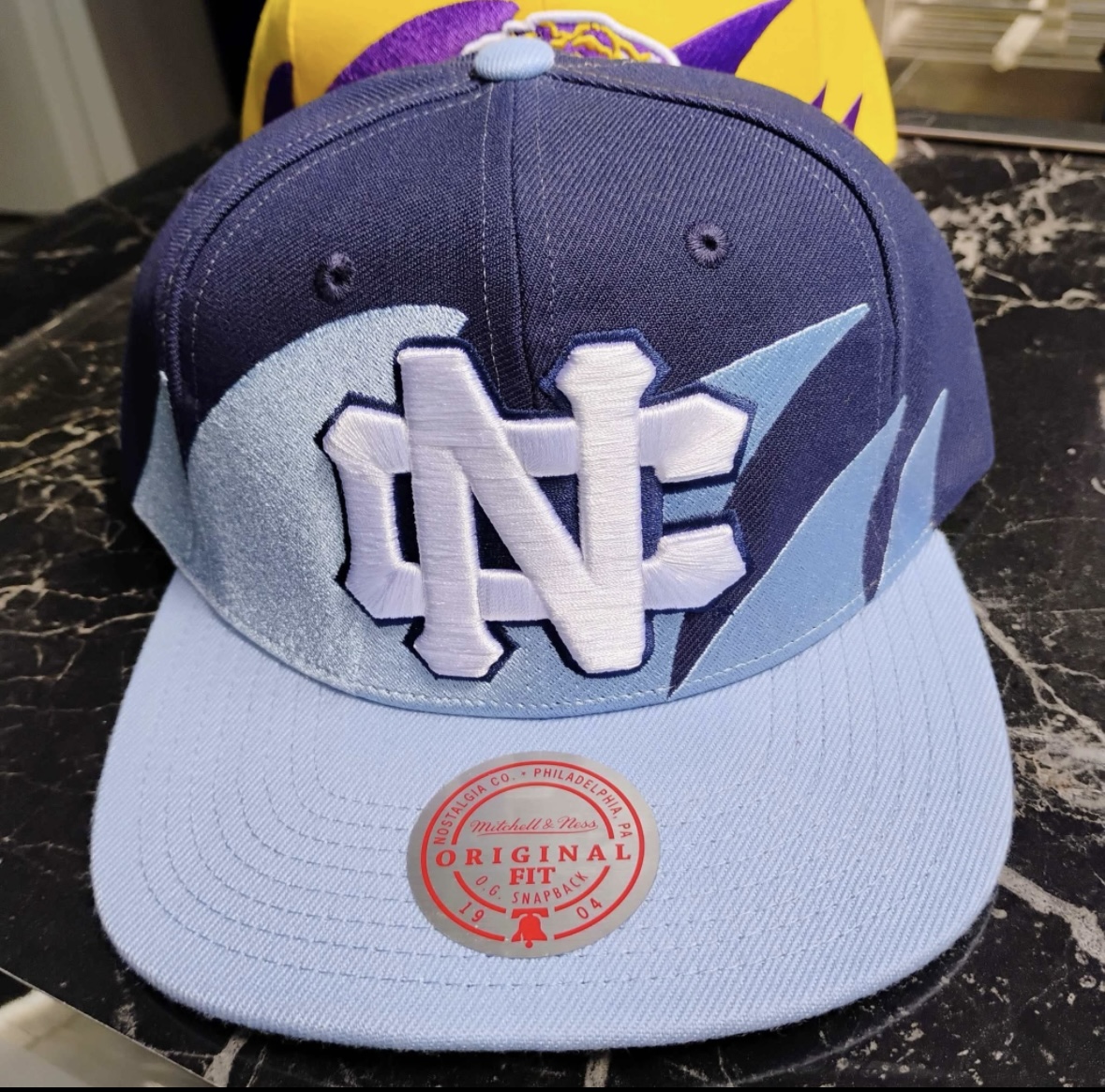 GORRA UNC