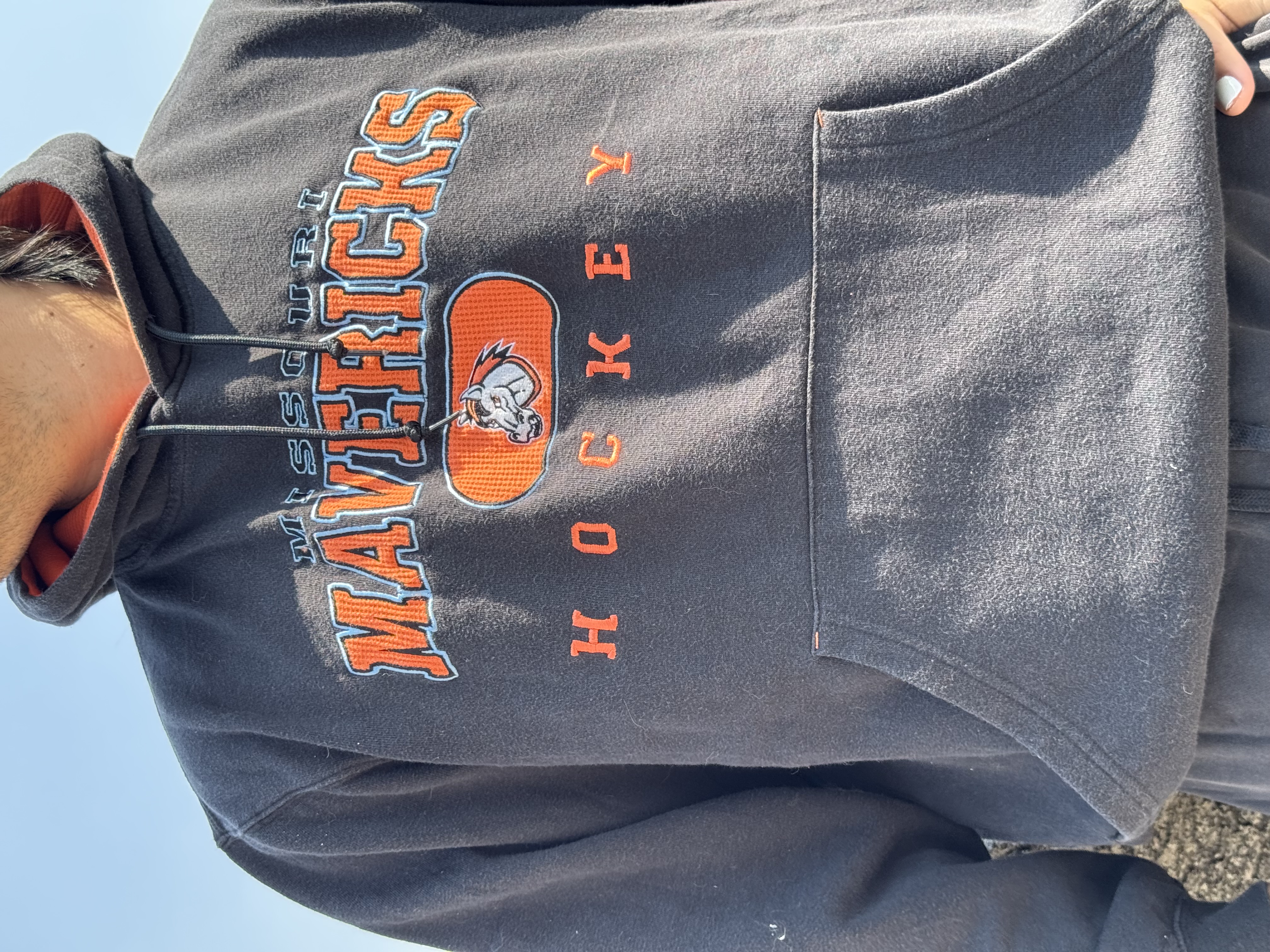 SUDADERA MAVERICKS HOCKEY