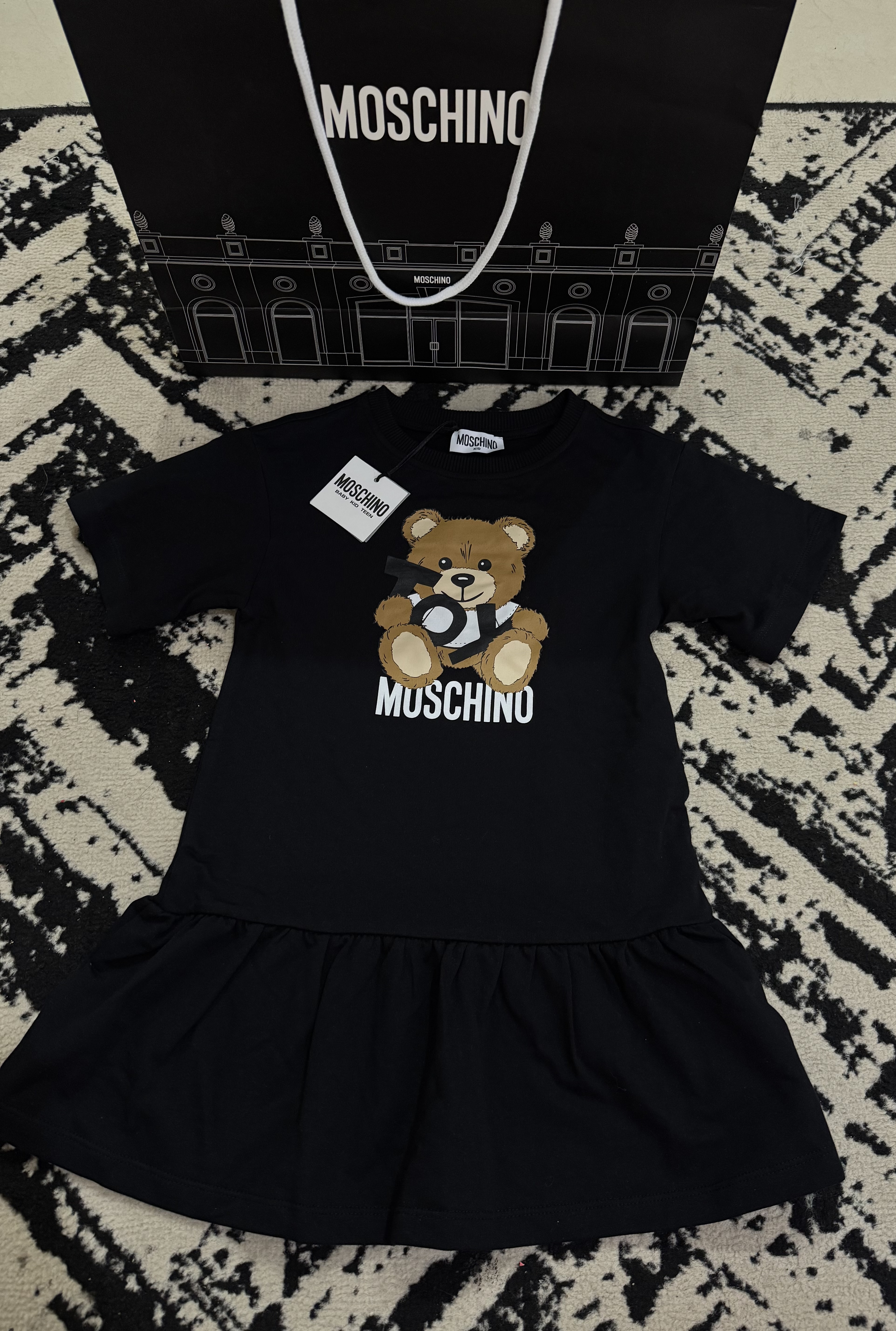 Vestido Moschino para niña