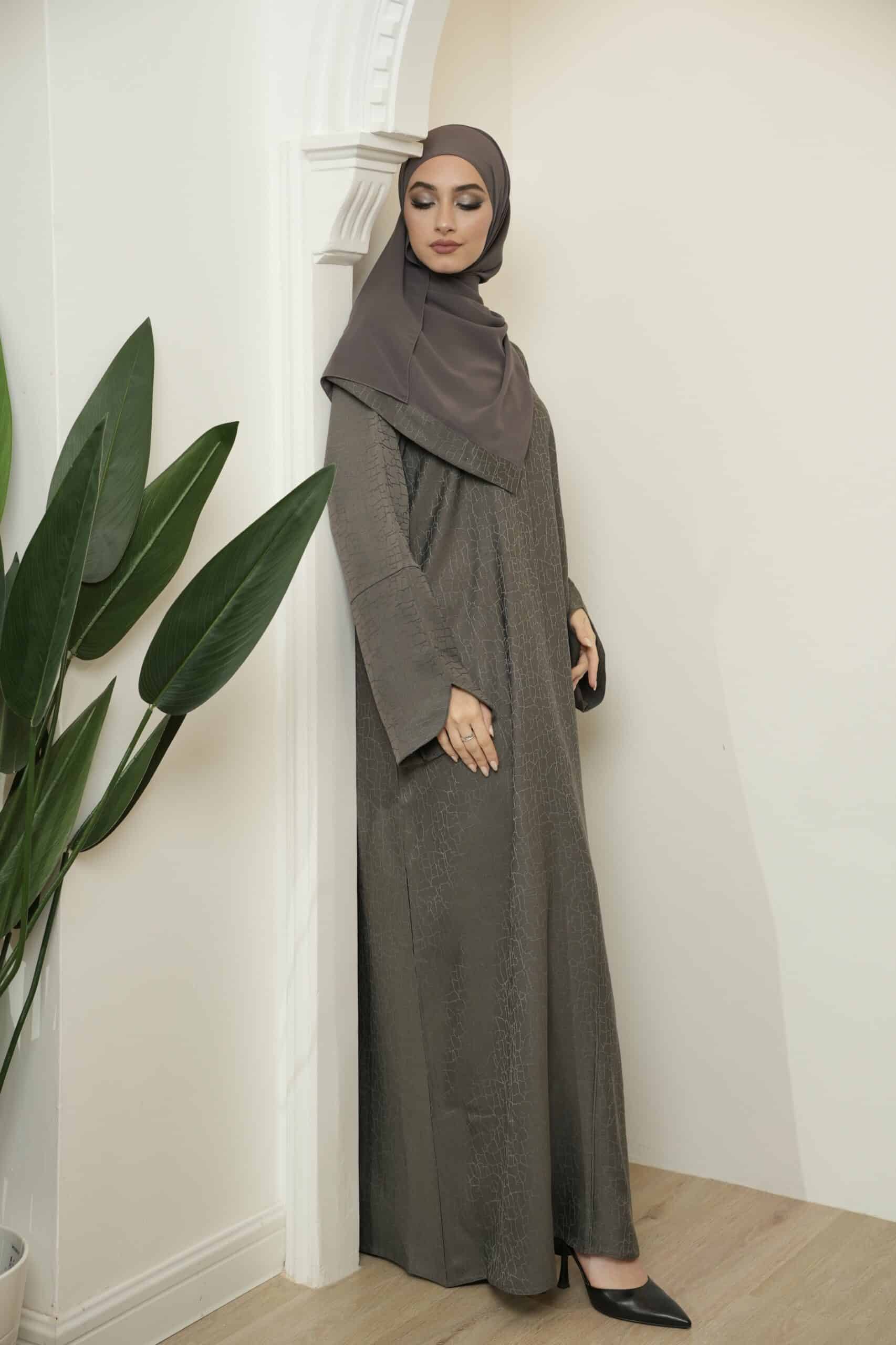 Leena Abaya (Spanish Grey)