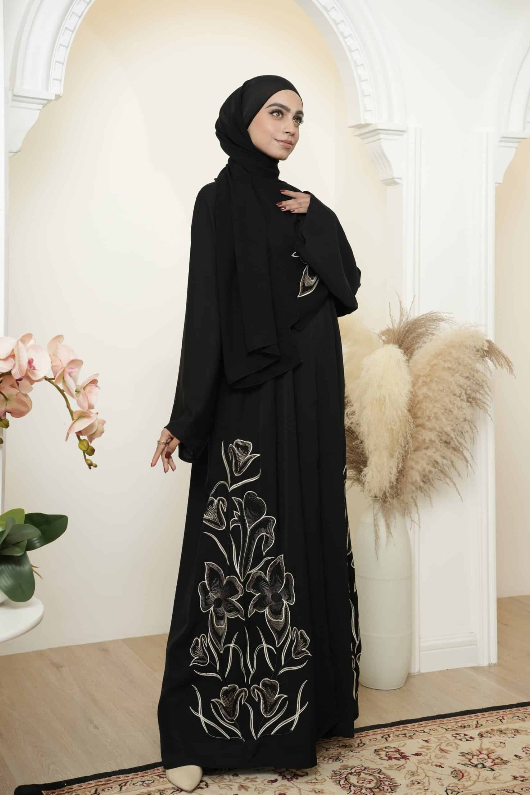 Khawla Abaya