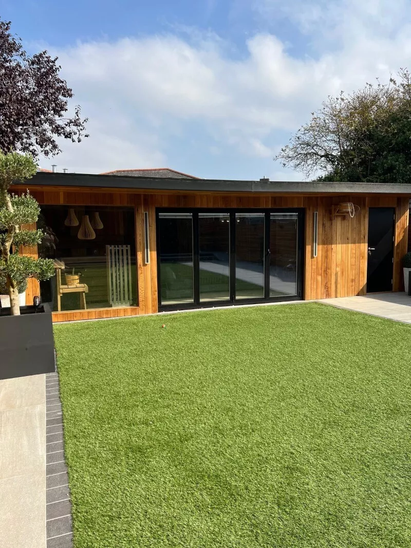 32ft x 12ft Garden Room with Sauna 