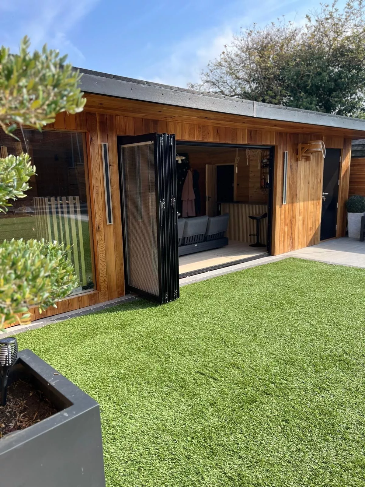 32ft x 12ft Garden Room with Sauna 