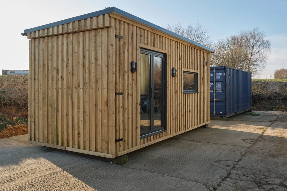 20ft Garden Room / Portable Office 