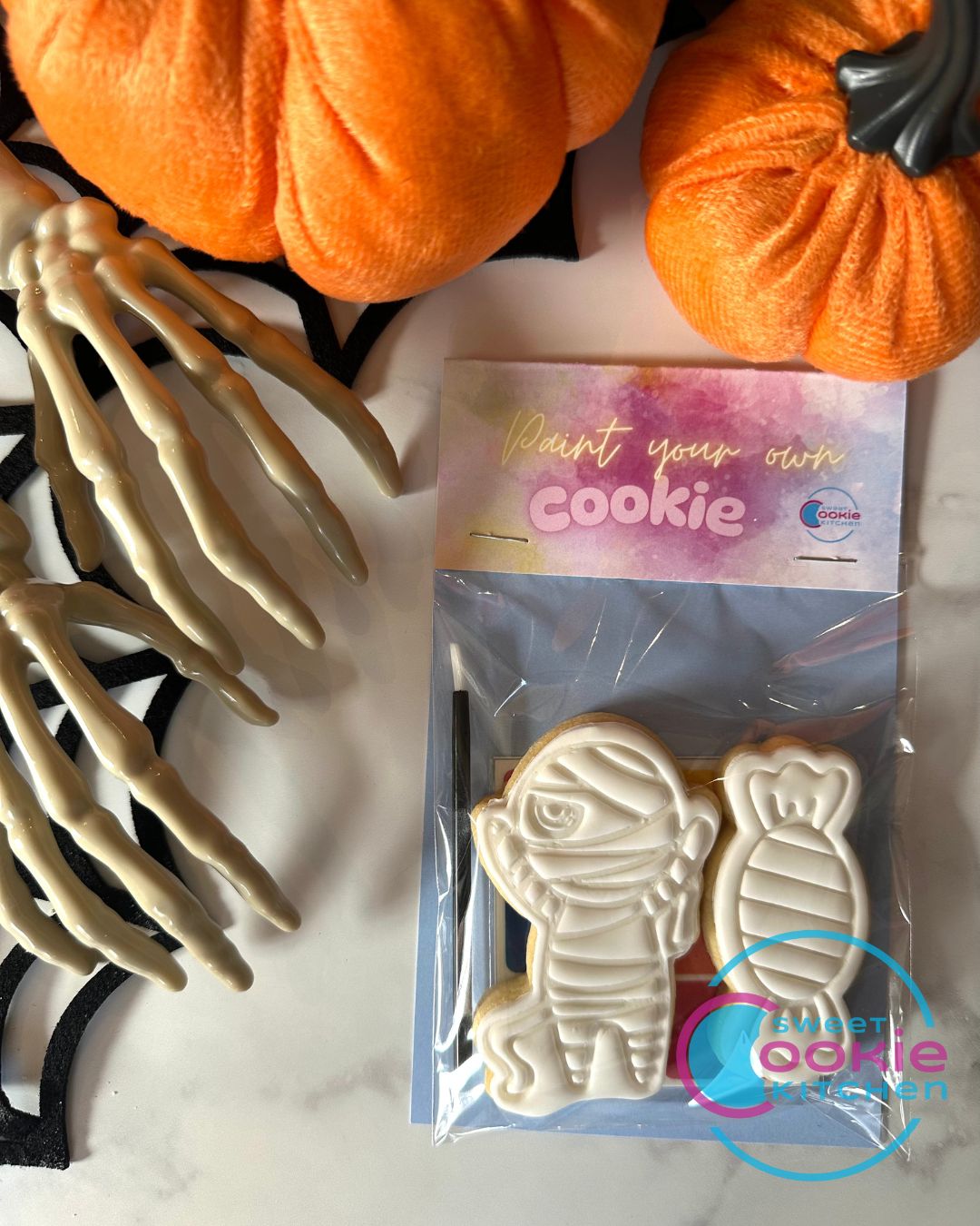 Halloween Paint Your Own Cookie: Mummy