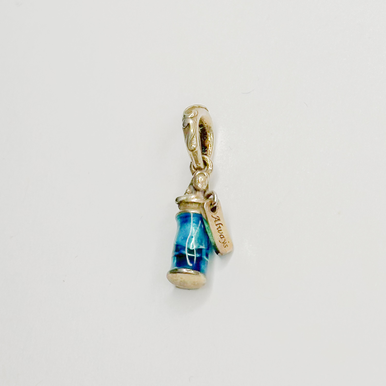 Charm Alicia en el país de las maravillas 