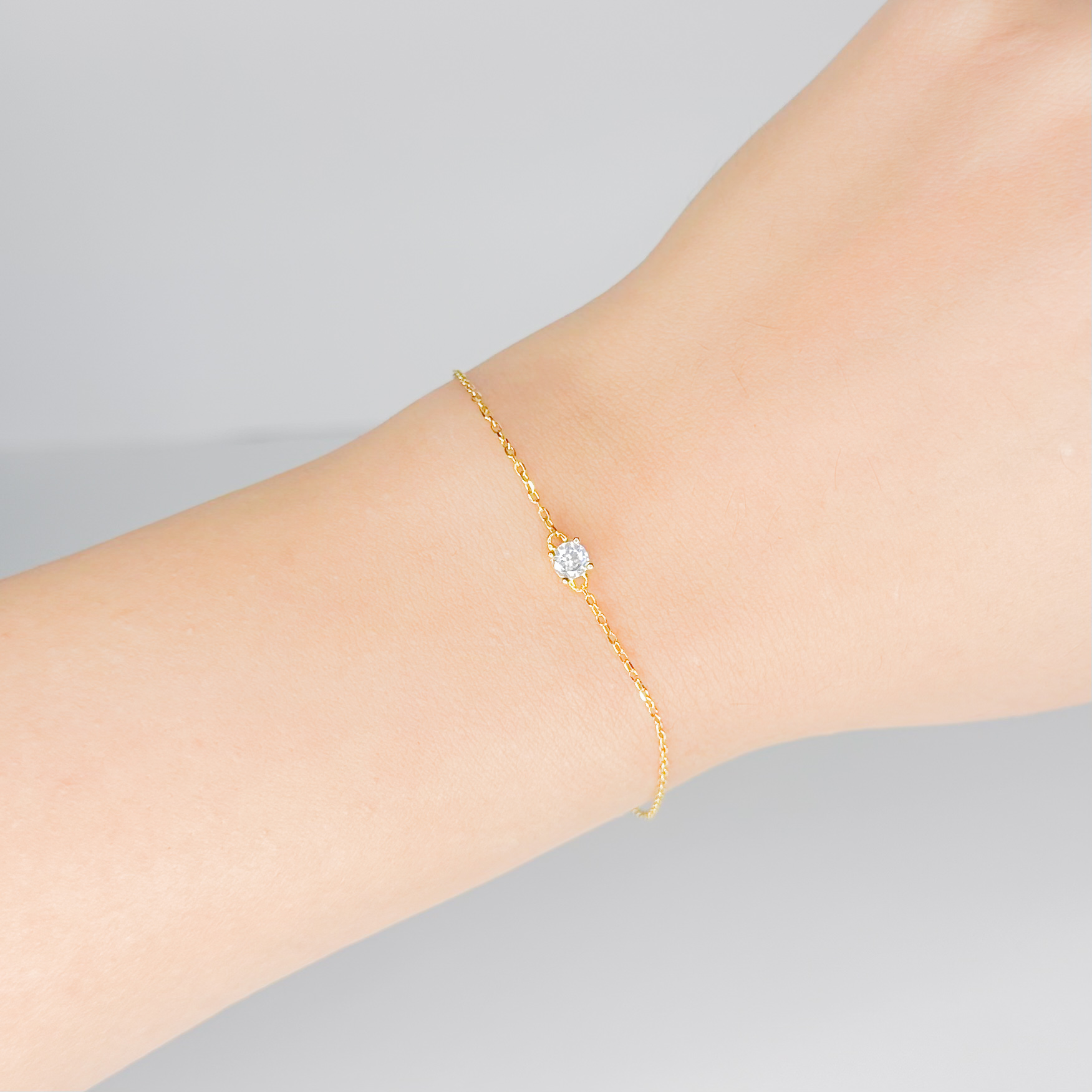 Pulsera con circonia 