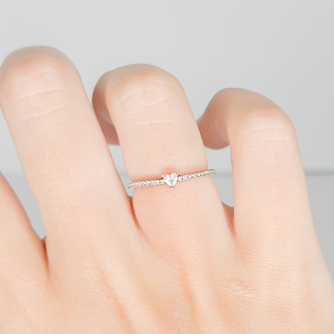 Anillo mini solitario