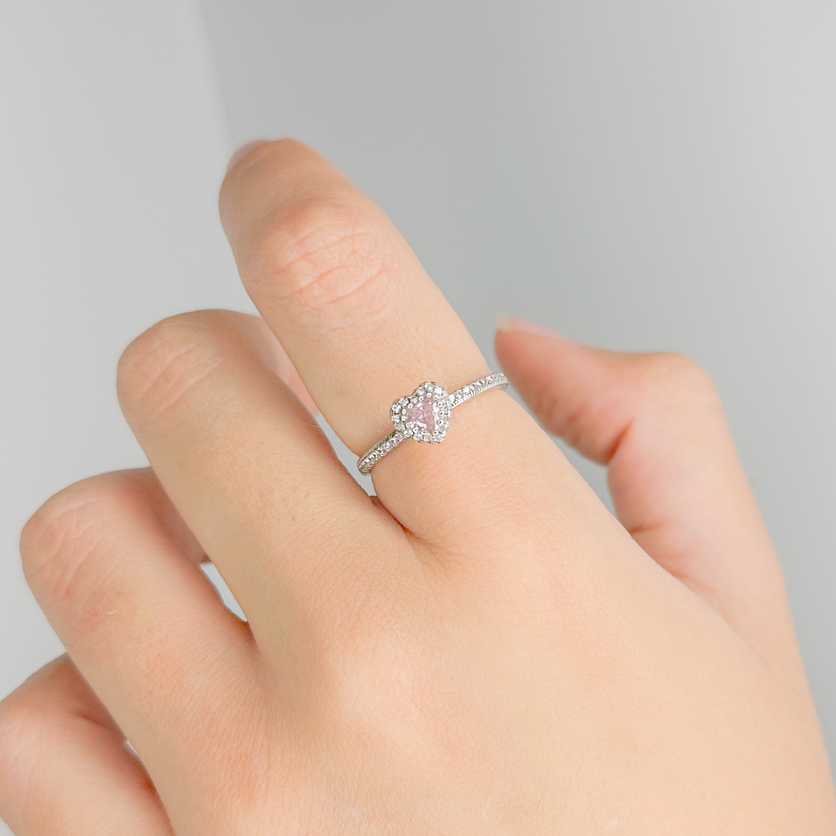 Anillo corazón halo pastel