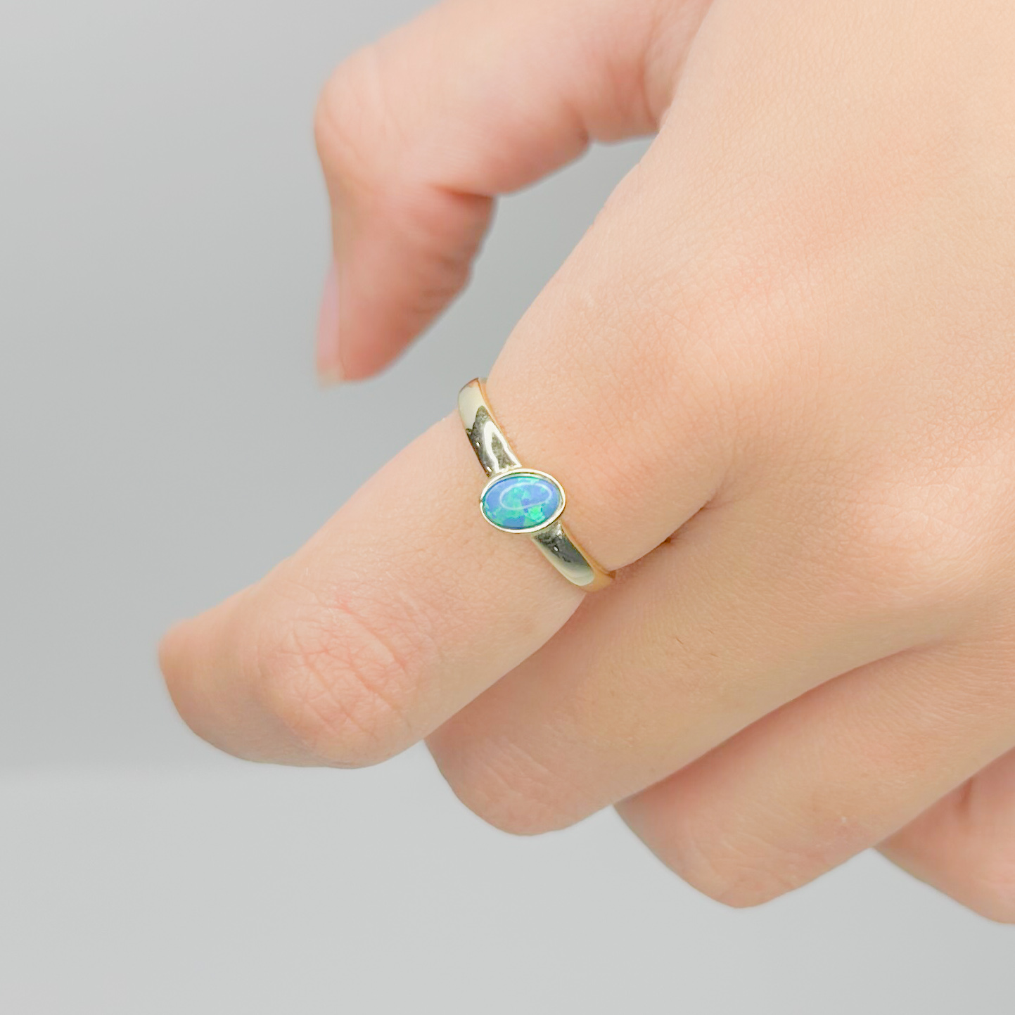 Anillo ópalo ovalado