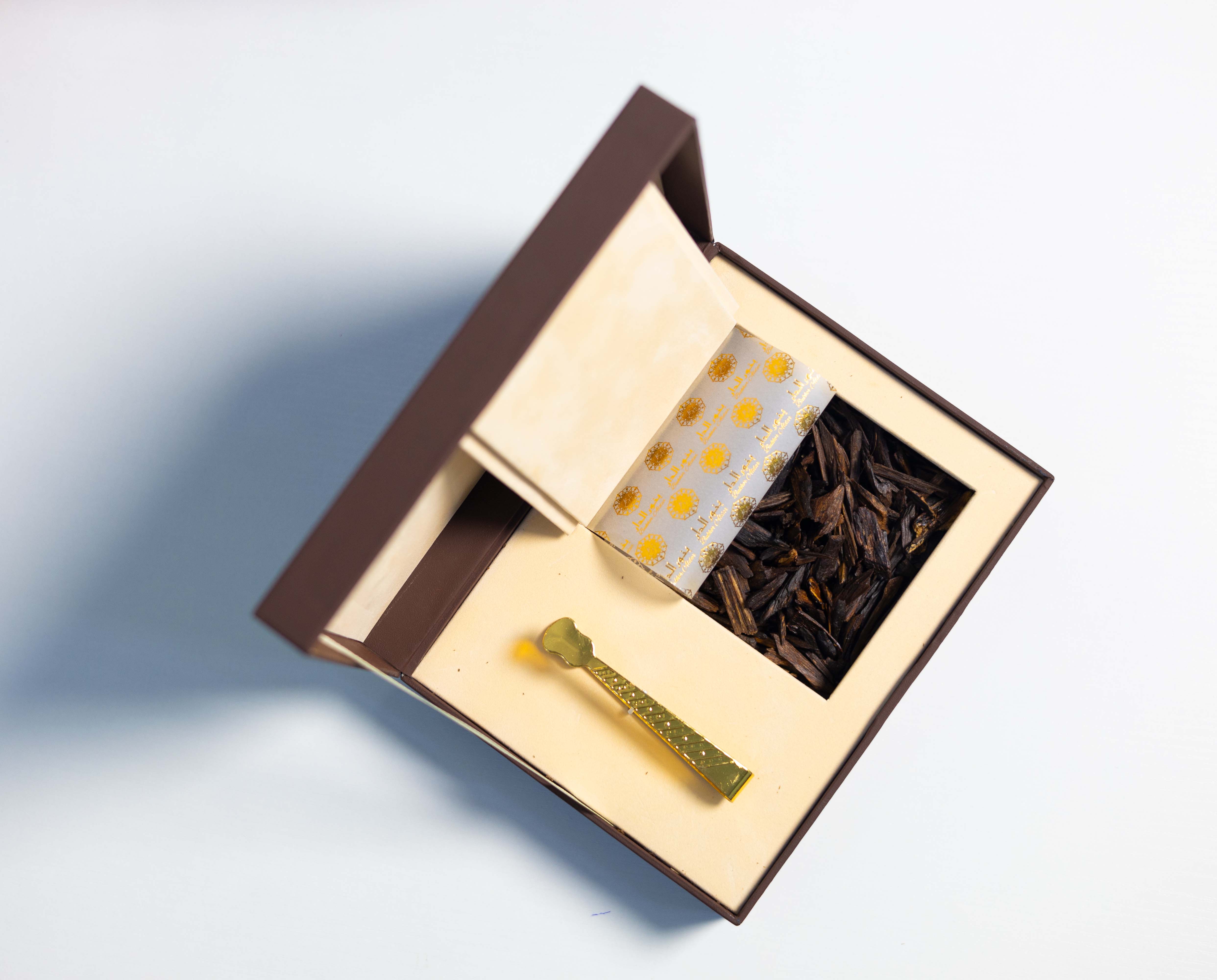 Shyookhi Oud عود شيوخي