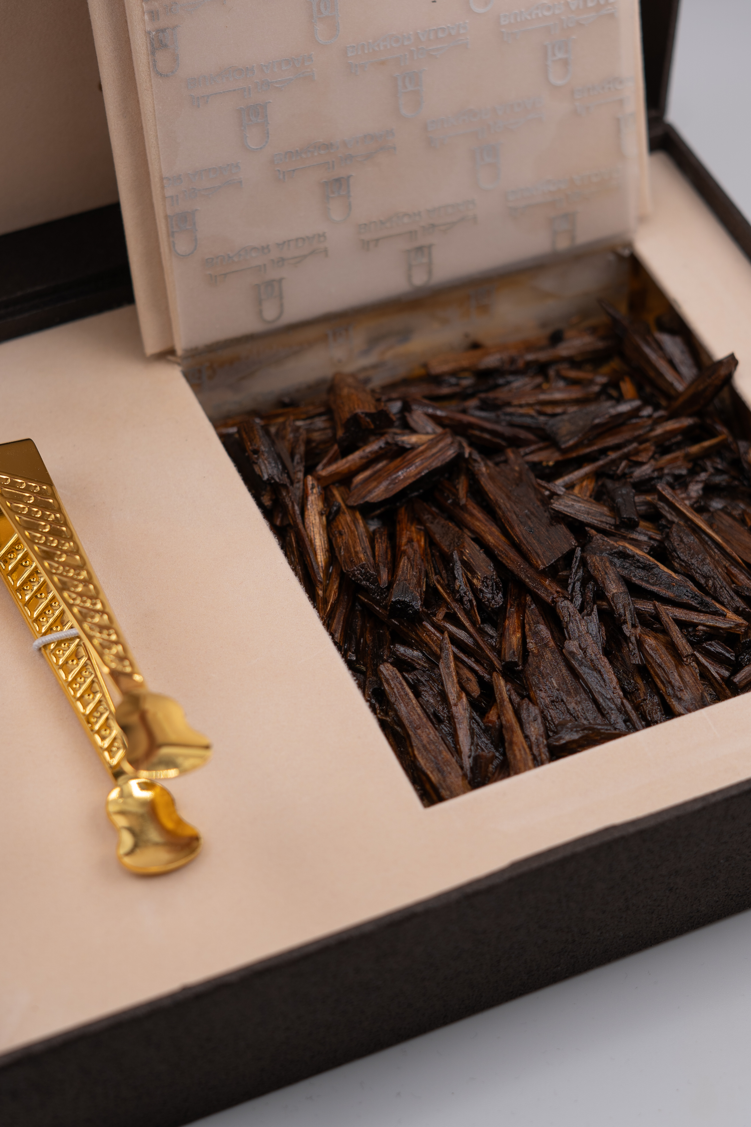 عود السموOud Al Sumo