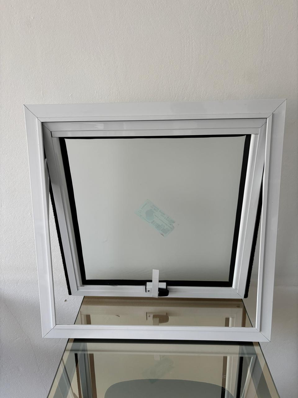 JANELA MAXIN AR ALUMÍNIO 45CM x 41CM VIDRO 4MM MINI BOREAL