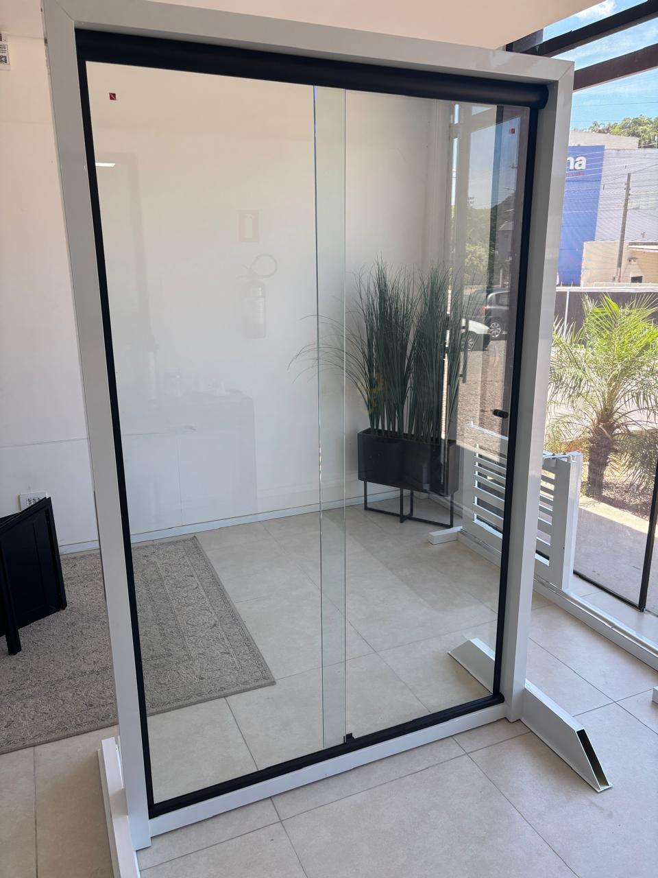 BOX FRONTAL CORRER 120X190CM VIDRO 8MM TEMP INCOLOR