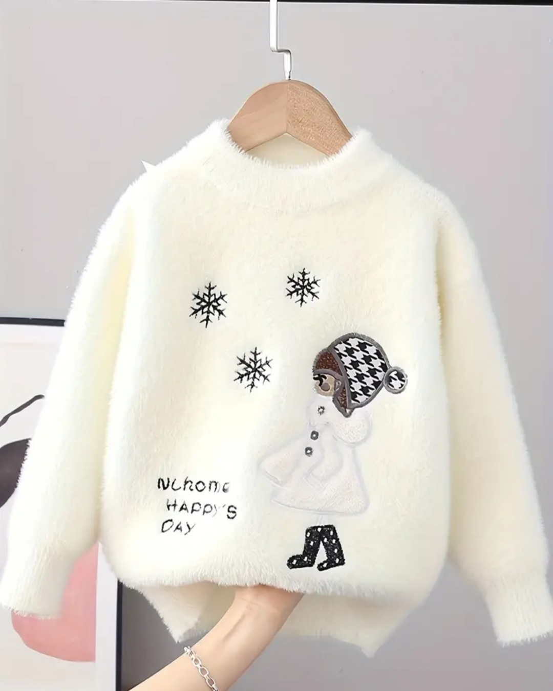 Elegant Fashion and Beauty Essentials