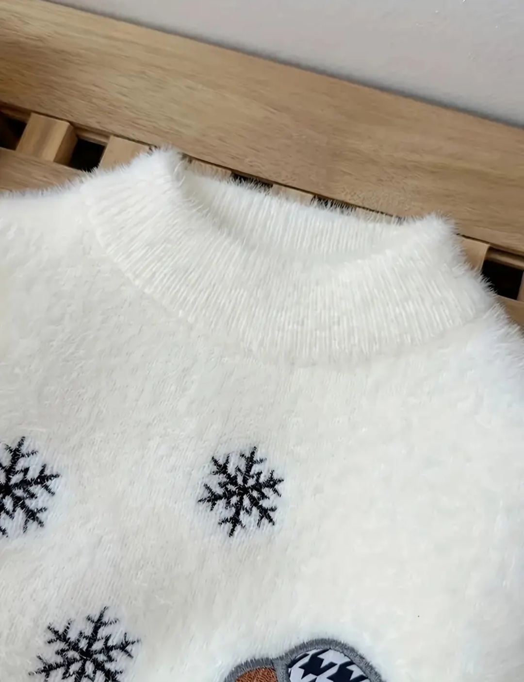 Elegant Fashion and Beauty Essentials