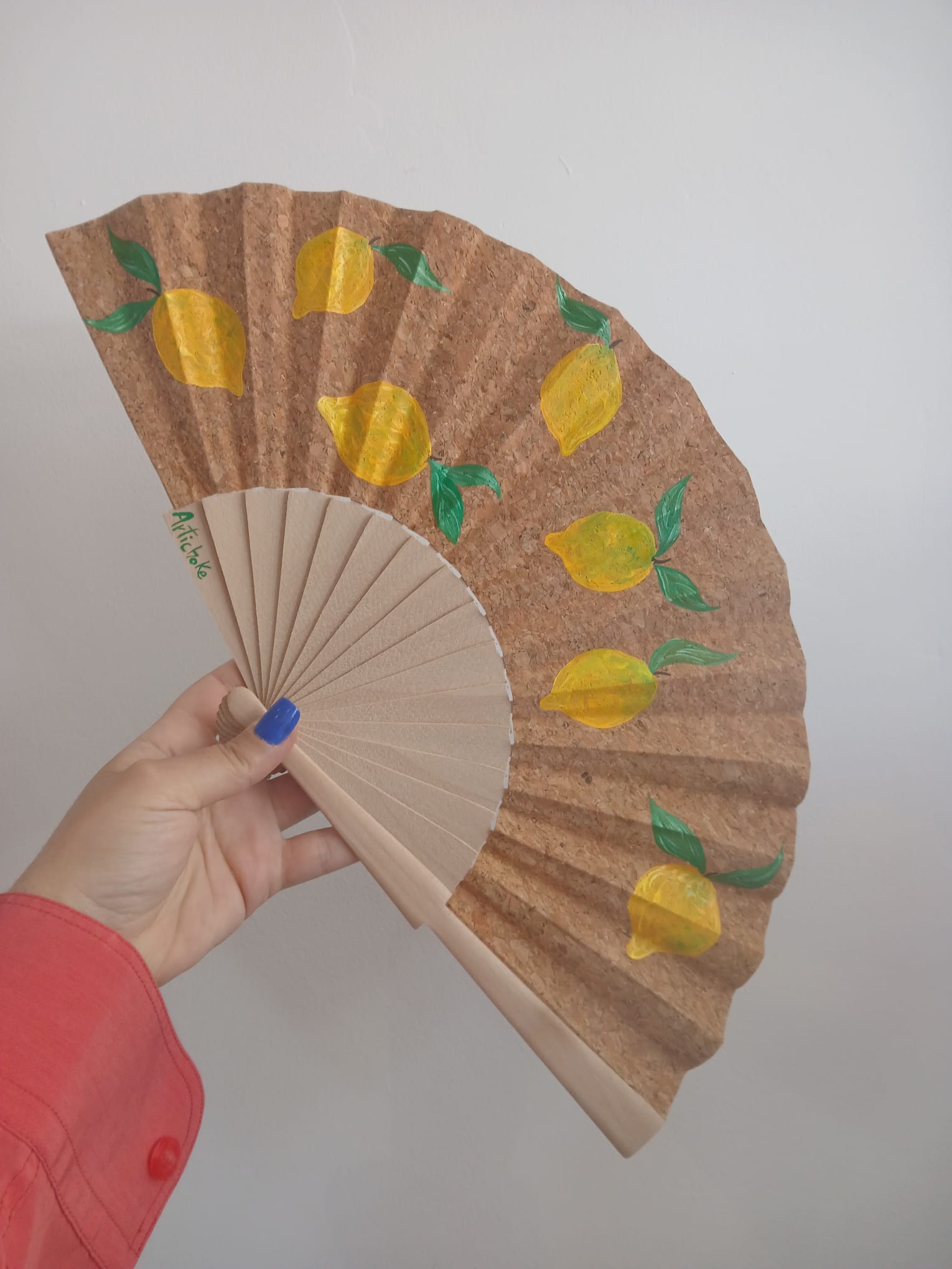 Éventail en liège décoré de citrons