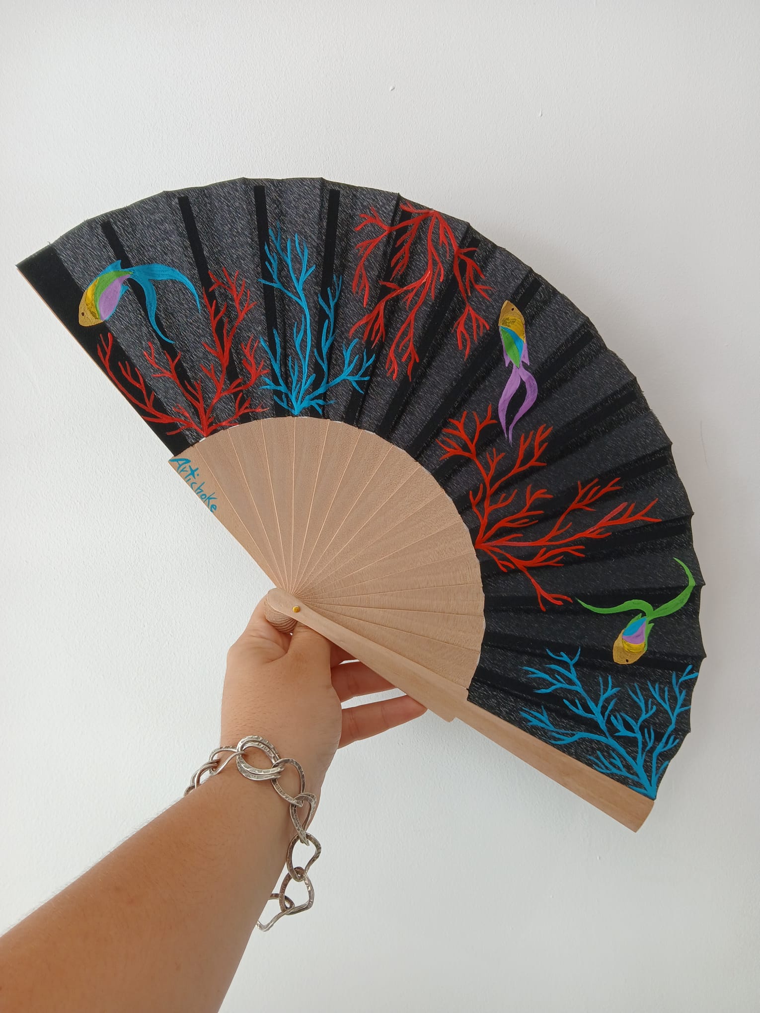 Éventail peint à la main