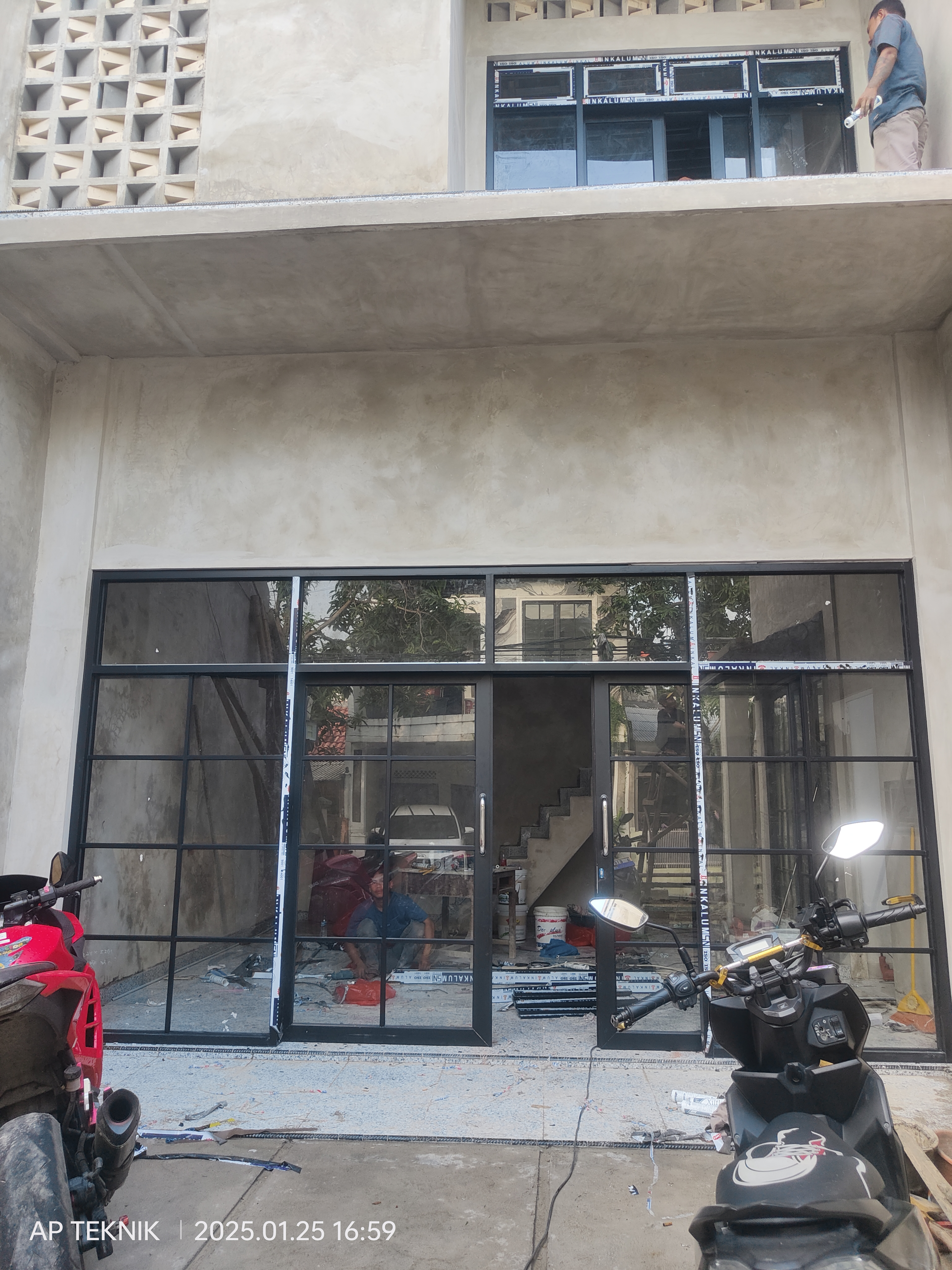 Jendela aluminium/seliding door