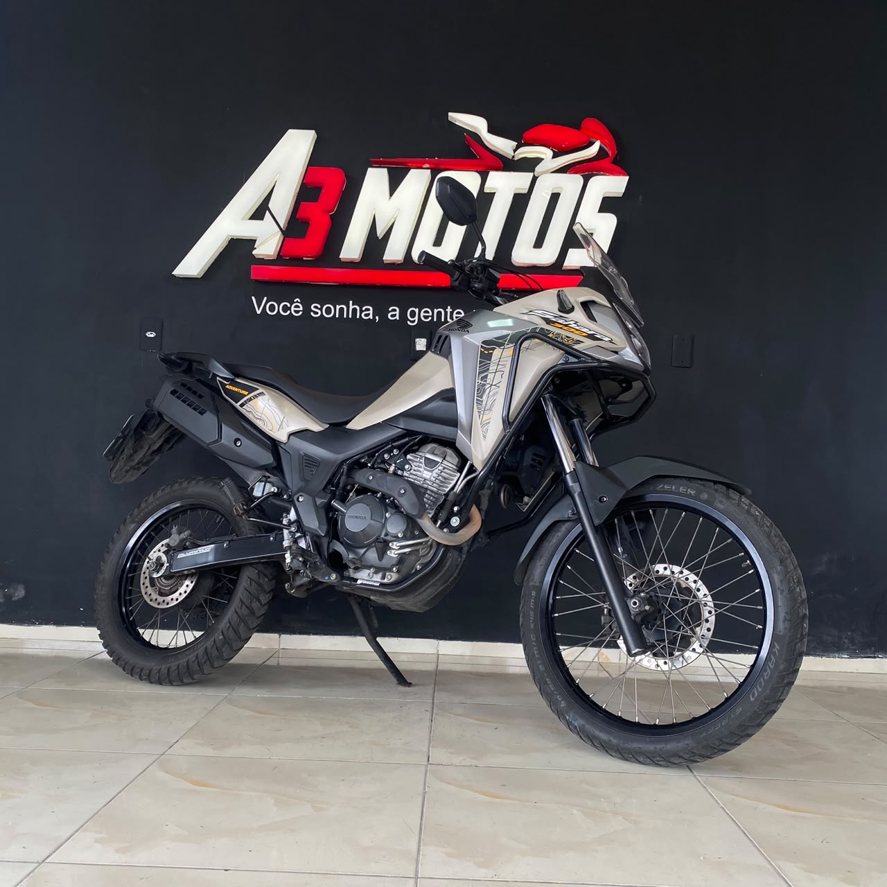 SAHARA 300 ADVENTURE - BEGE 