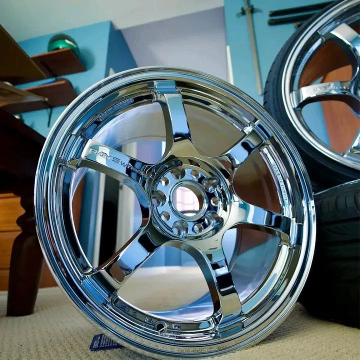 Staggered Triple Chrome Wheel Set 