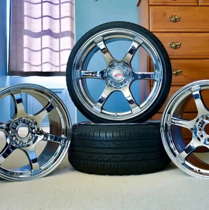 Staggered Triple Chrome Wheel Set 