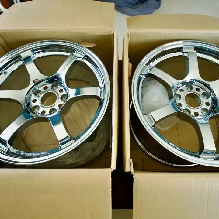 Staggered Triple Chrome Wheel Set 