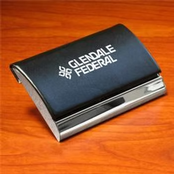 Porta tarjetas de cuero con Metal