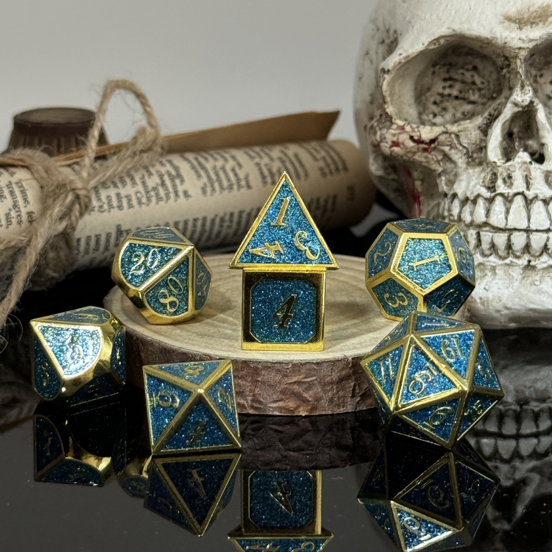 Italic Metal Dice
