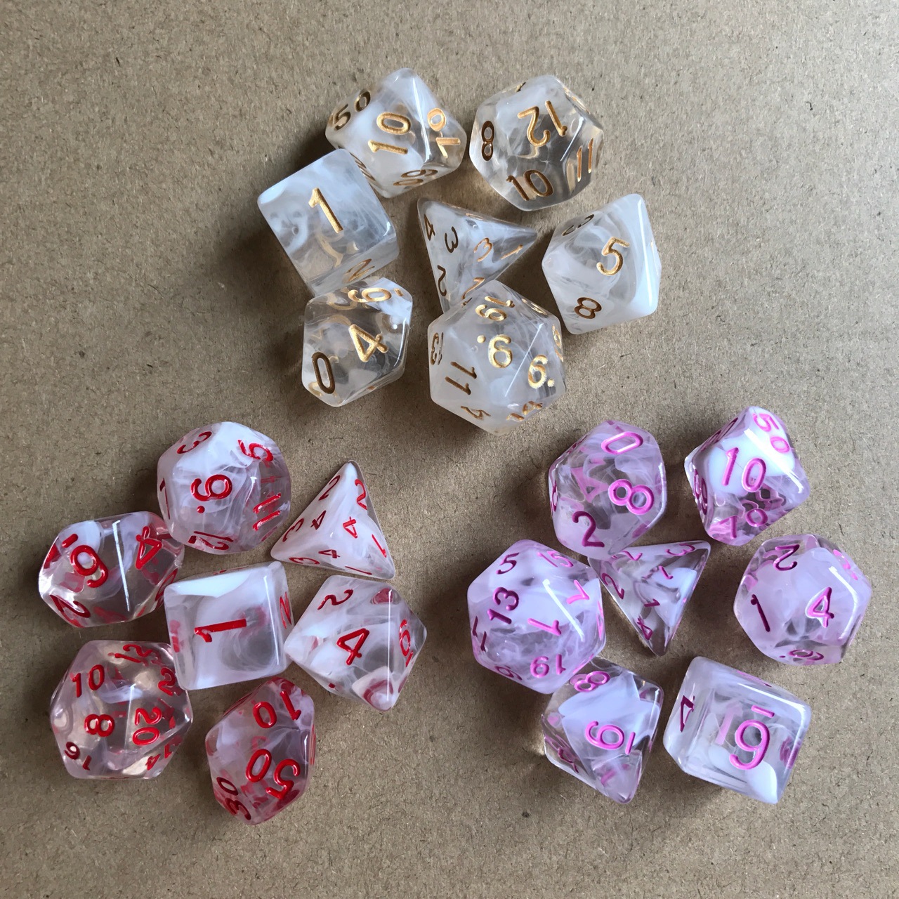 Floating silk two-color transparent dice