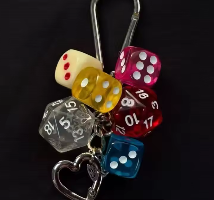 Dice Keychain Pendant - Universal Buckle for Bags & Accessories, Retro Style, Trendy Colors