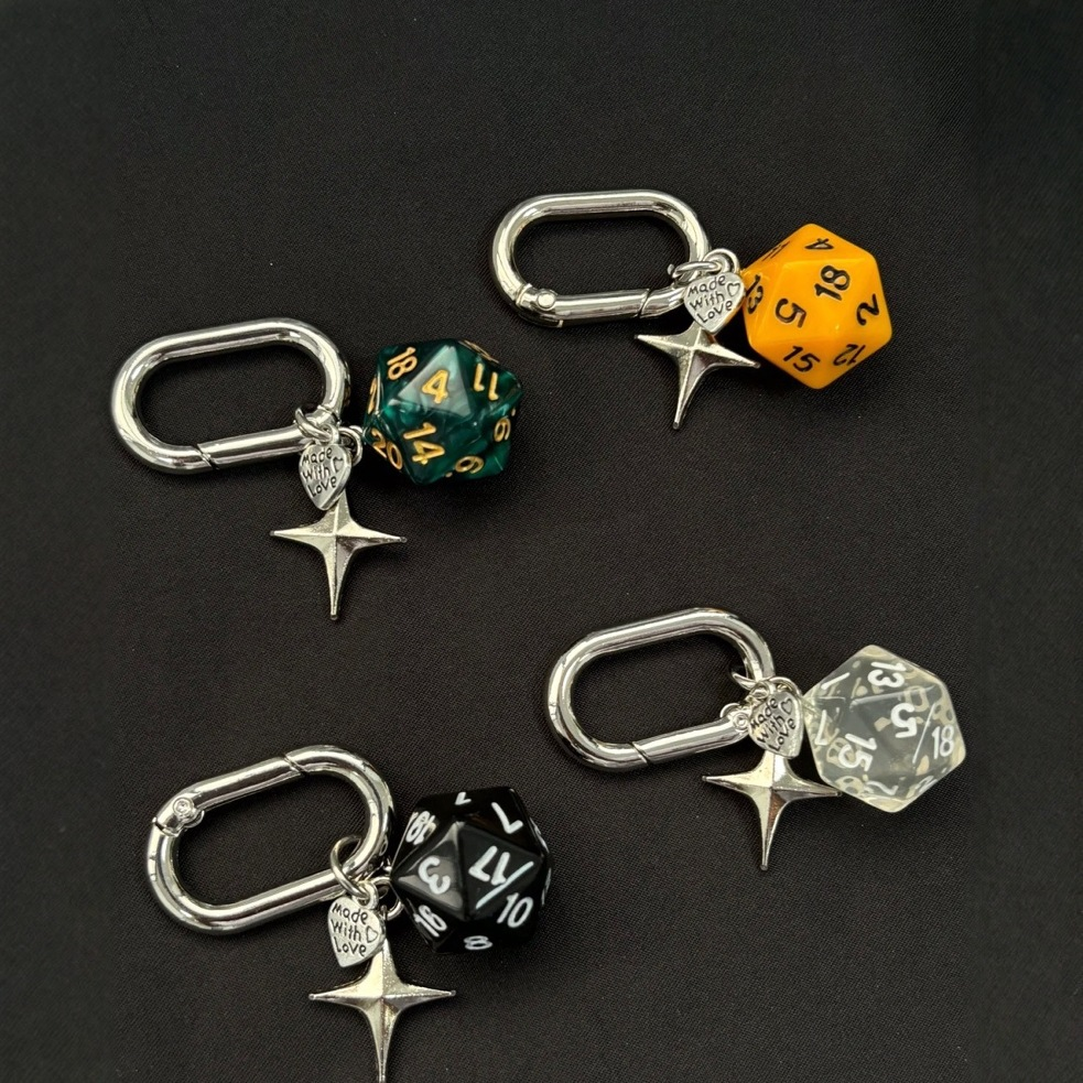 Dice Keychain Pendant - Universal Buckle for Bags & Accessories, Retro Style, Trendy Colors