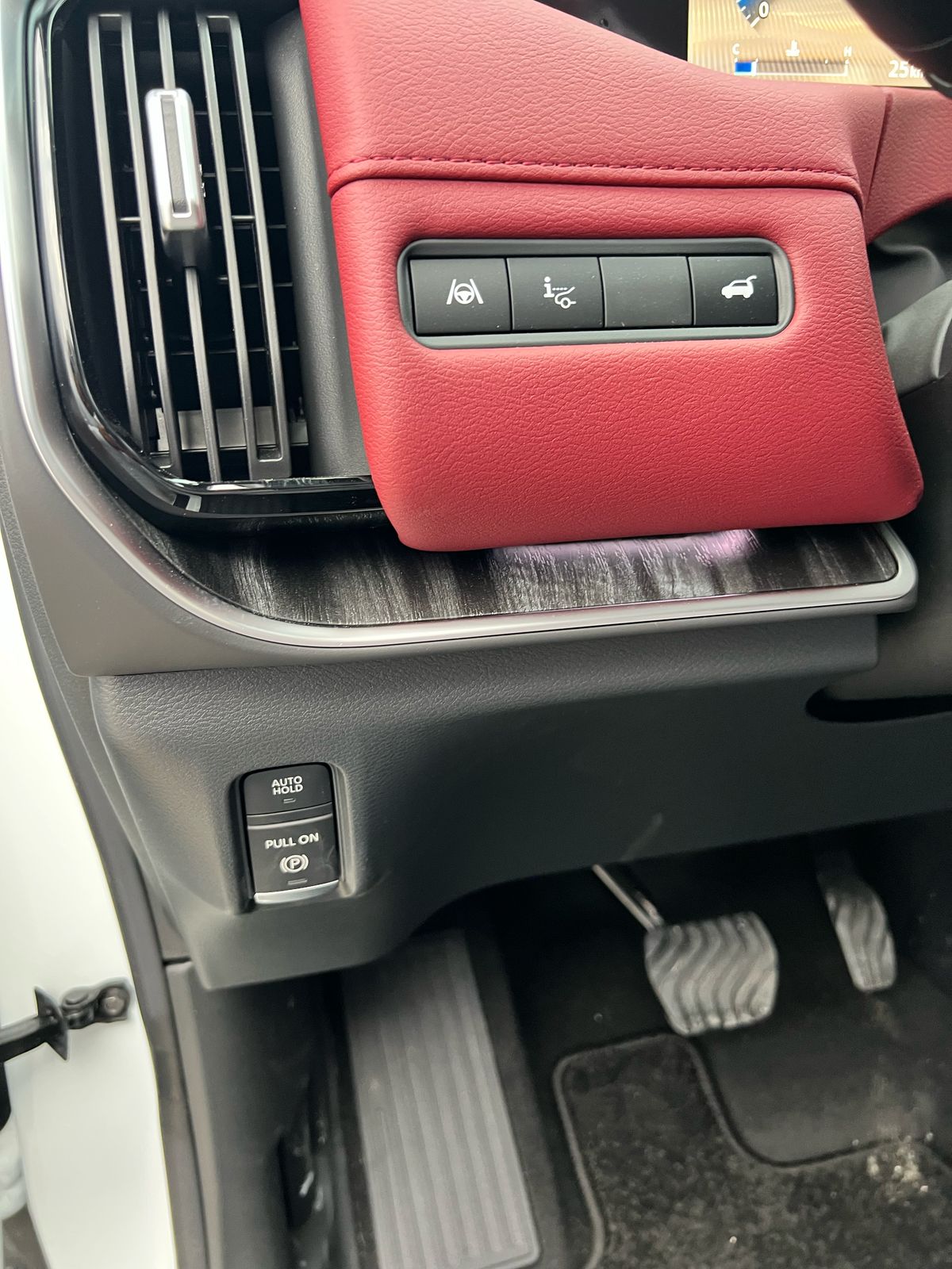 Nissan Patrol Platinum 2025