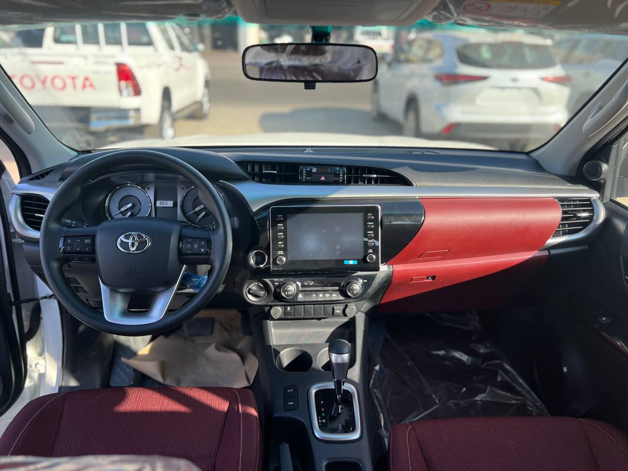 Toyota Hilux Full Option Smart Entry 2025