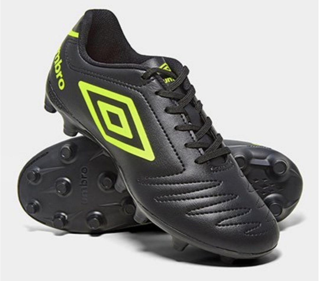 Chuteira Umbro Campo Preta/Verde