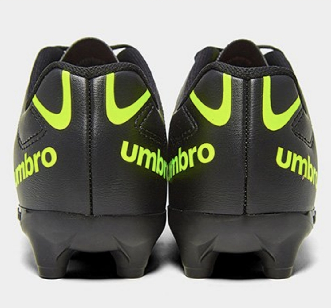 Chuteira Umbro Campo Preta/Verde