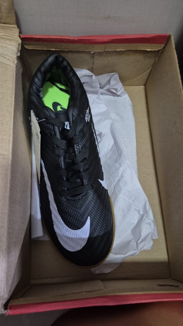 Chuteira Nike Mercurial Society