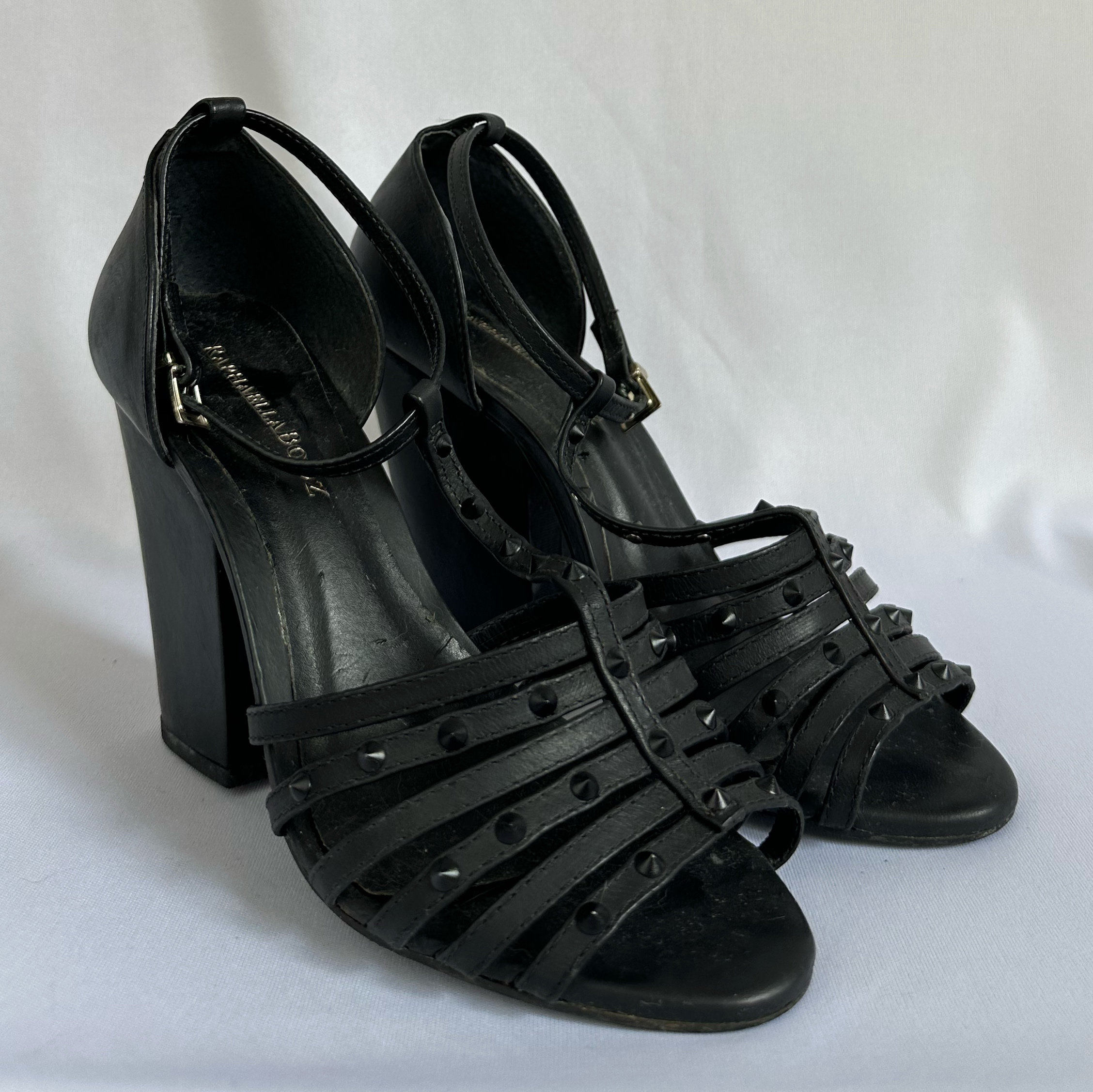 Sandália Spikes - Raphaela Booz