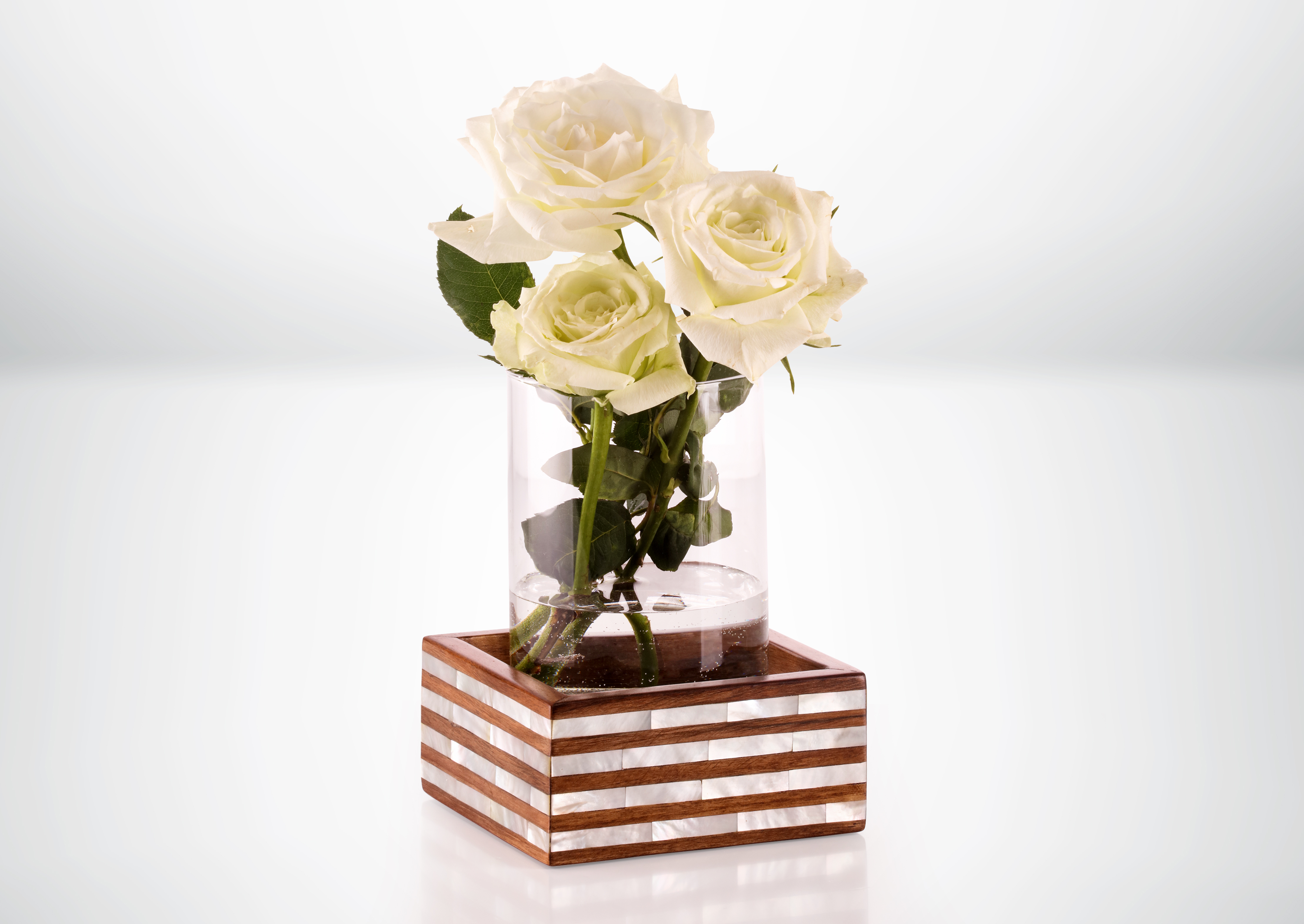 Elegant Stripes Vase holder