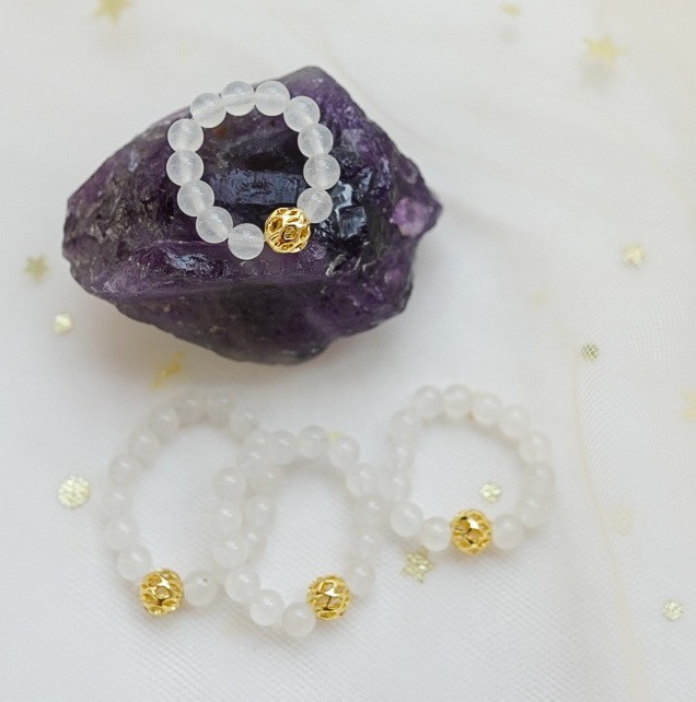 Spelled White Jade Beaded Ring 