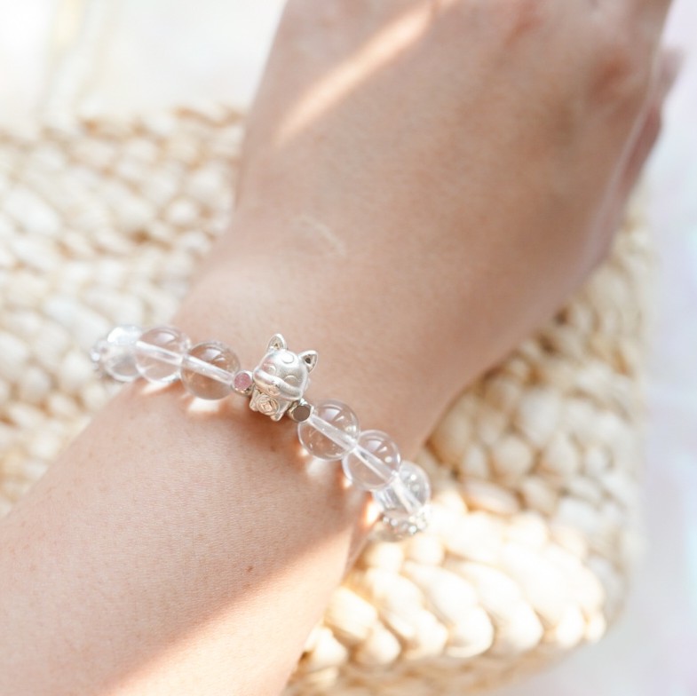“Moonlit Rose” : Strawberry Quartz bracelet